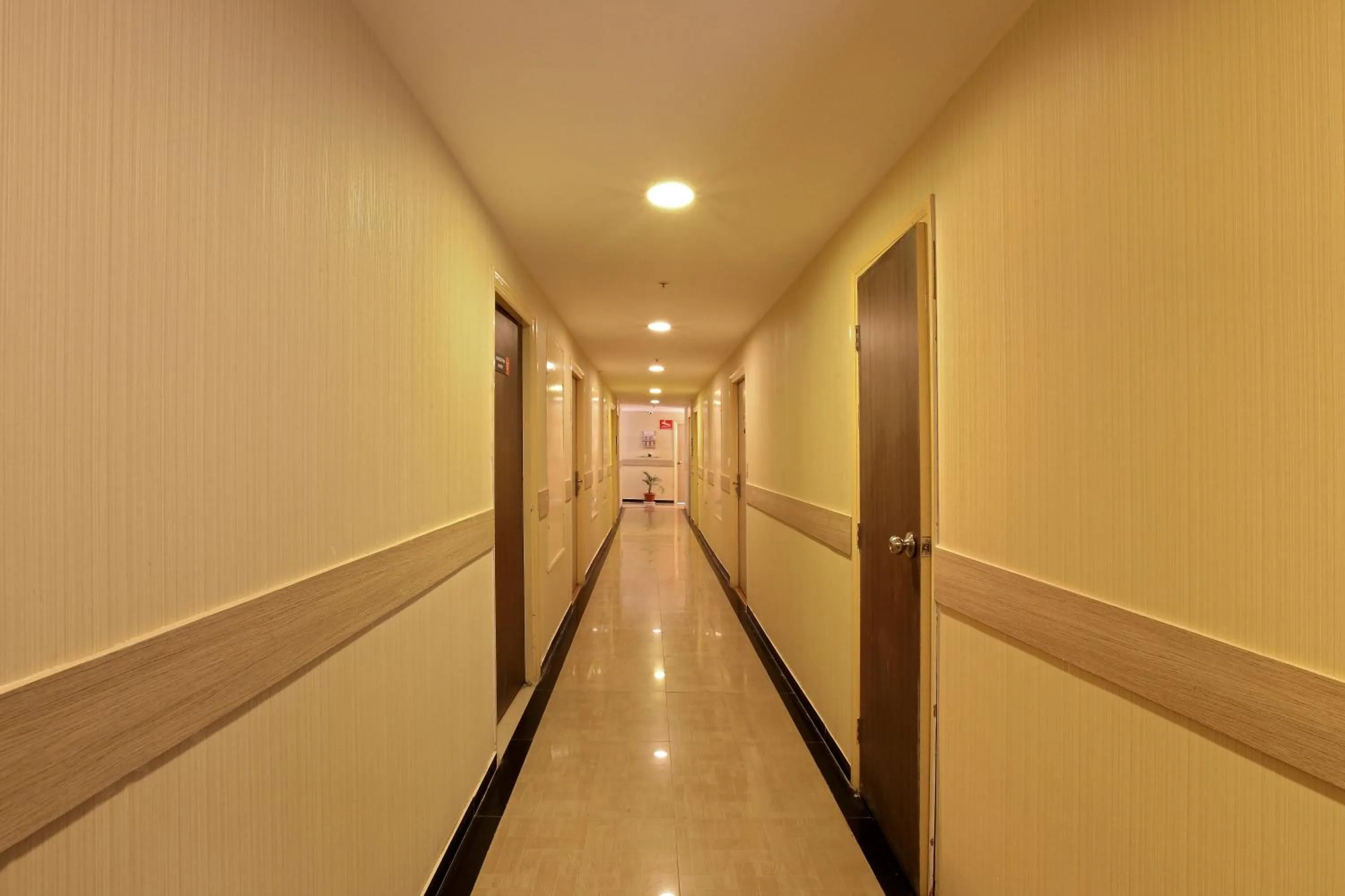 Area and facilities in Starlit Suites Bangalore