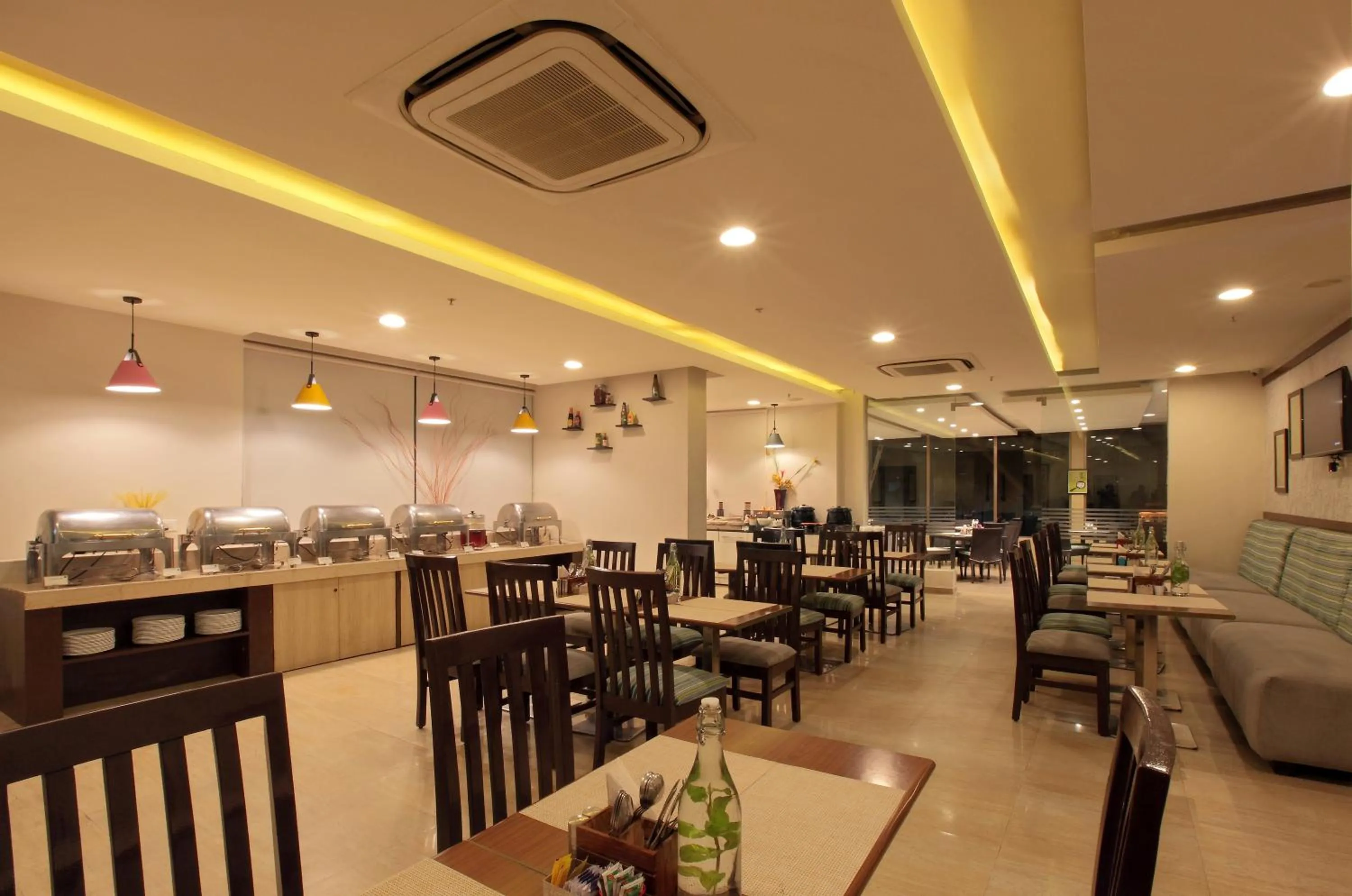 Food and drinks in Starlit Suites Bangalore
