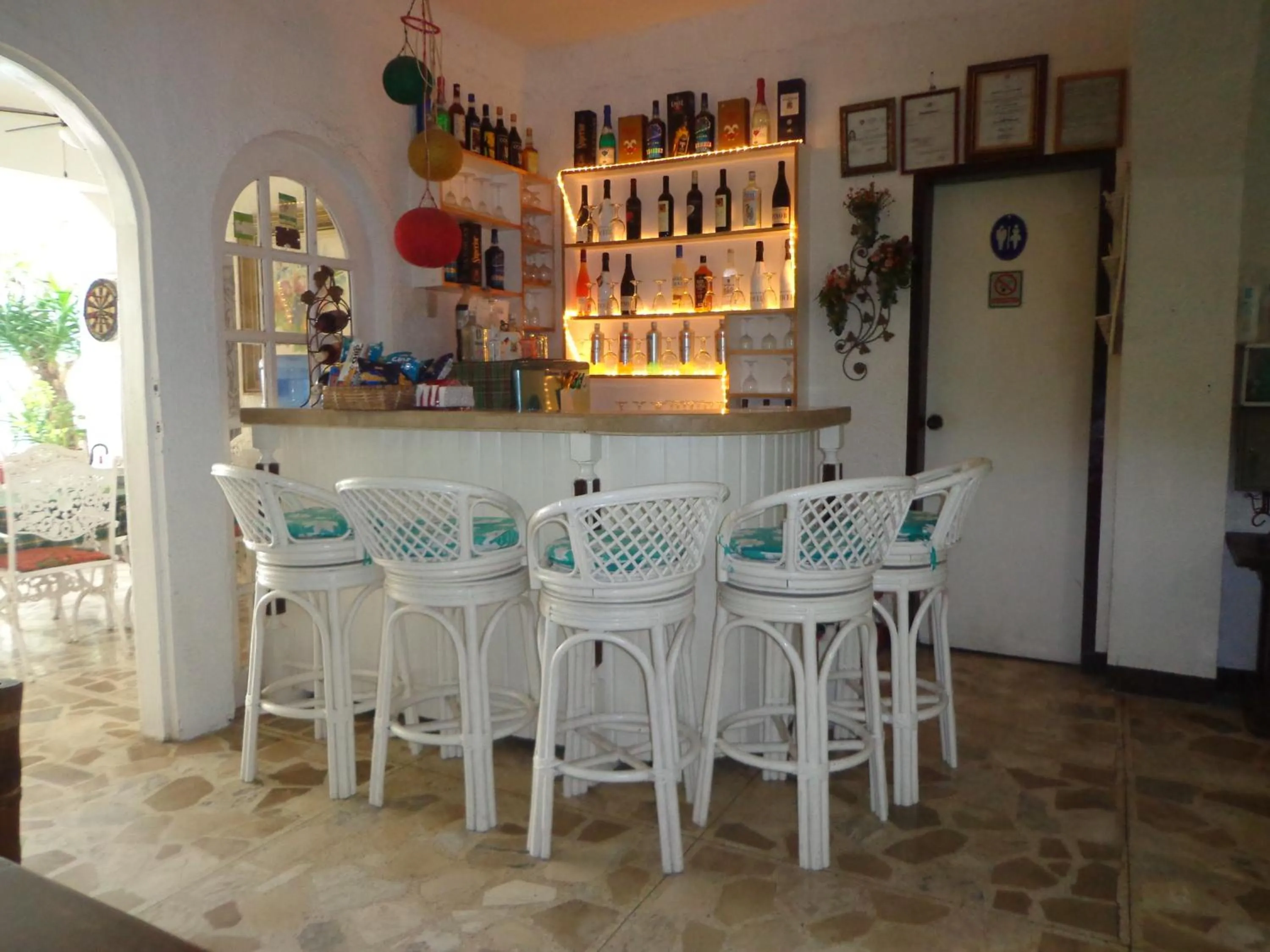 Alcoholic drinks in White & Yellow Castle Hotel and Resort