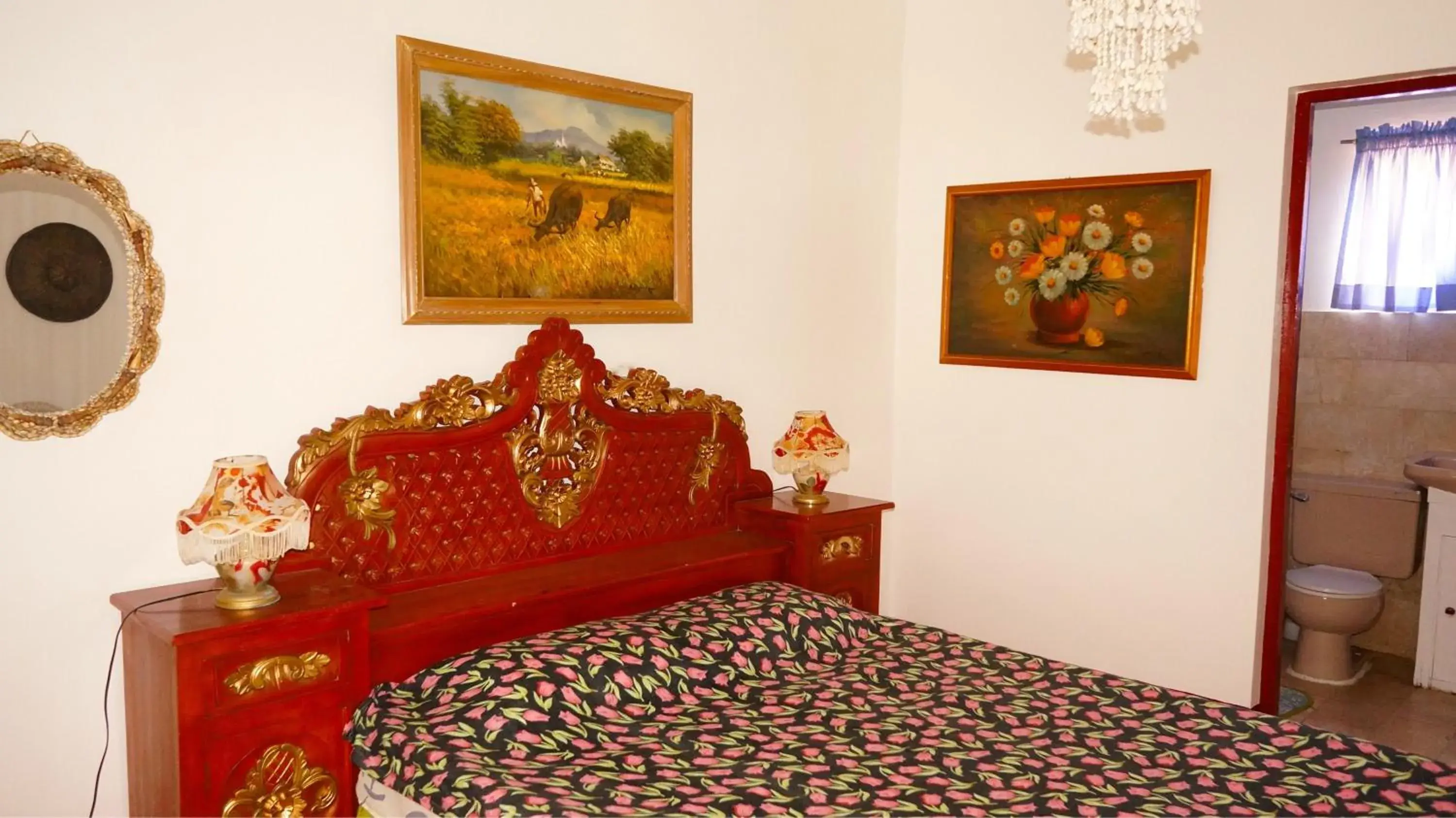 Bed in White & Yellow Castle Hotel and Resort Bed in White & Yellow Castle Hotel and Resort