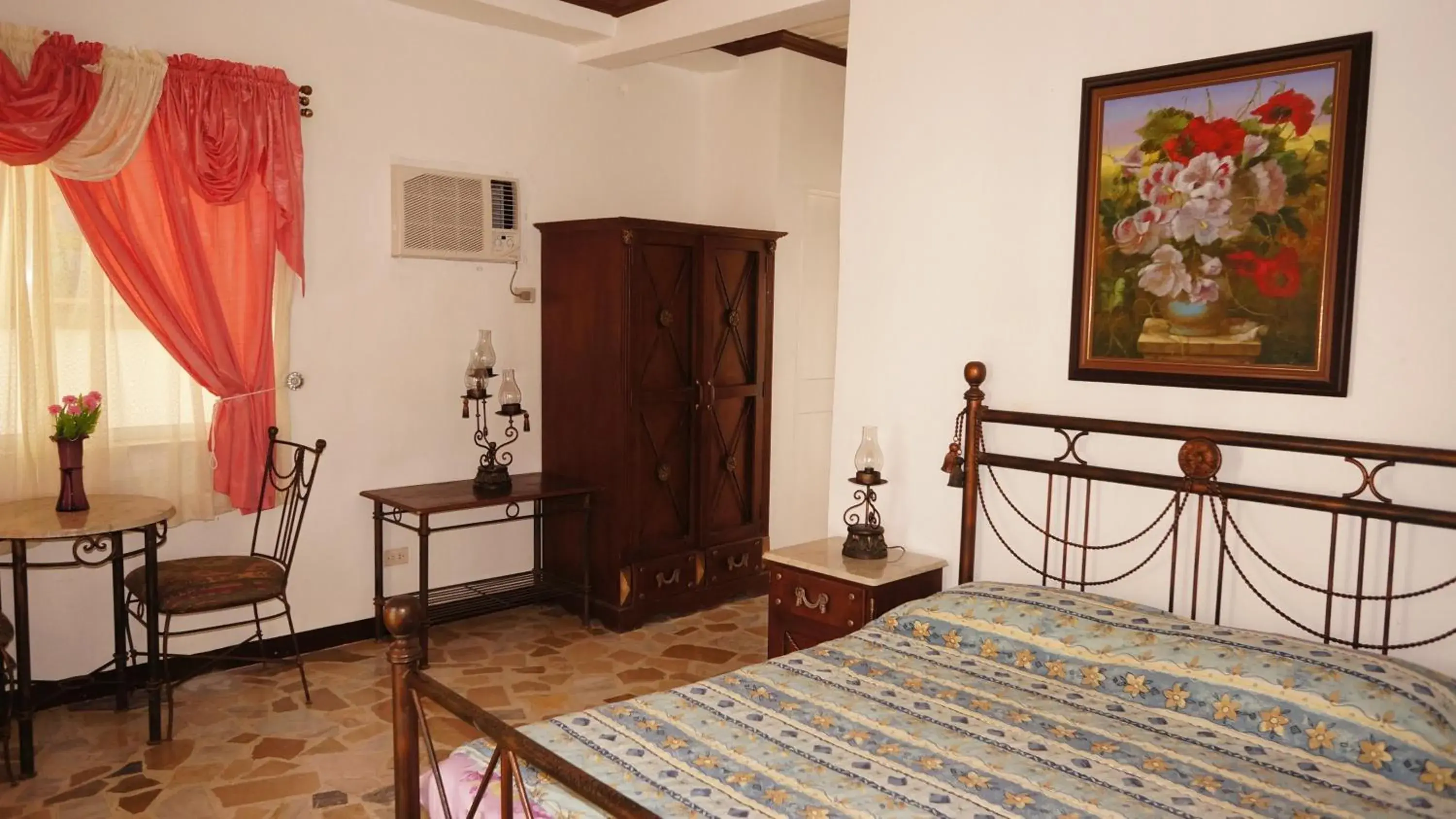 Bedroom, Bed in White & Yellow Castle Hotel and Resort Bedroom, Bed in White & Yellow Castle Hotel and Resort