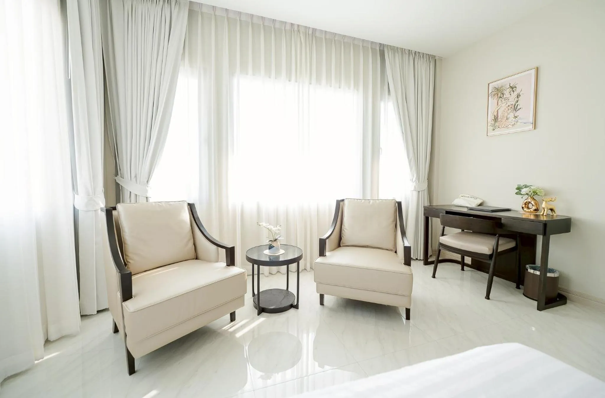 Seating area in THE NAVY HOUSE HOTEL