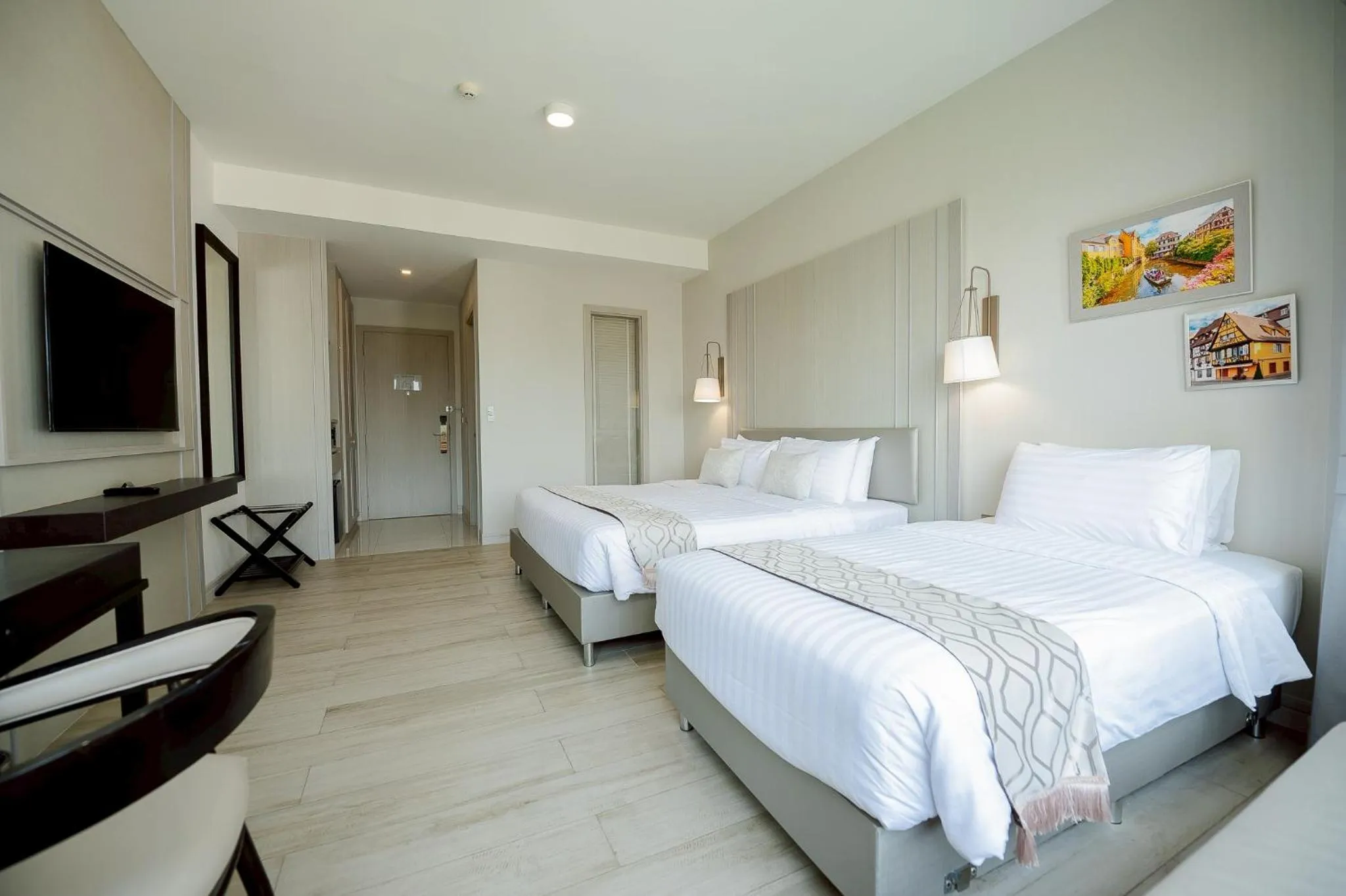 Bed in THE NAVY HOUSE HOTEL