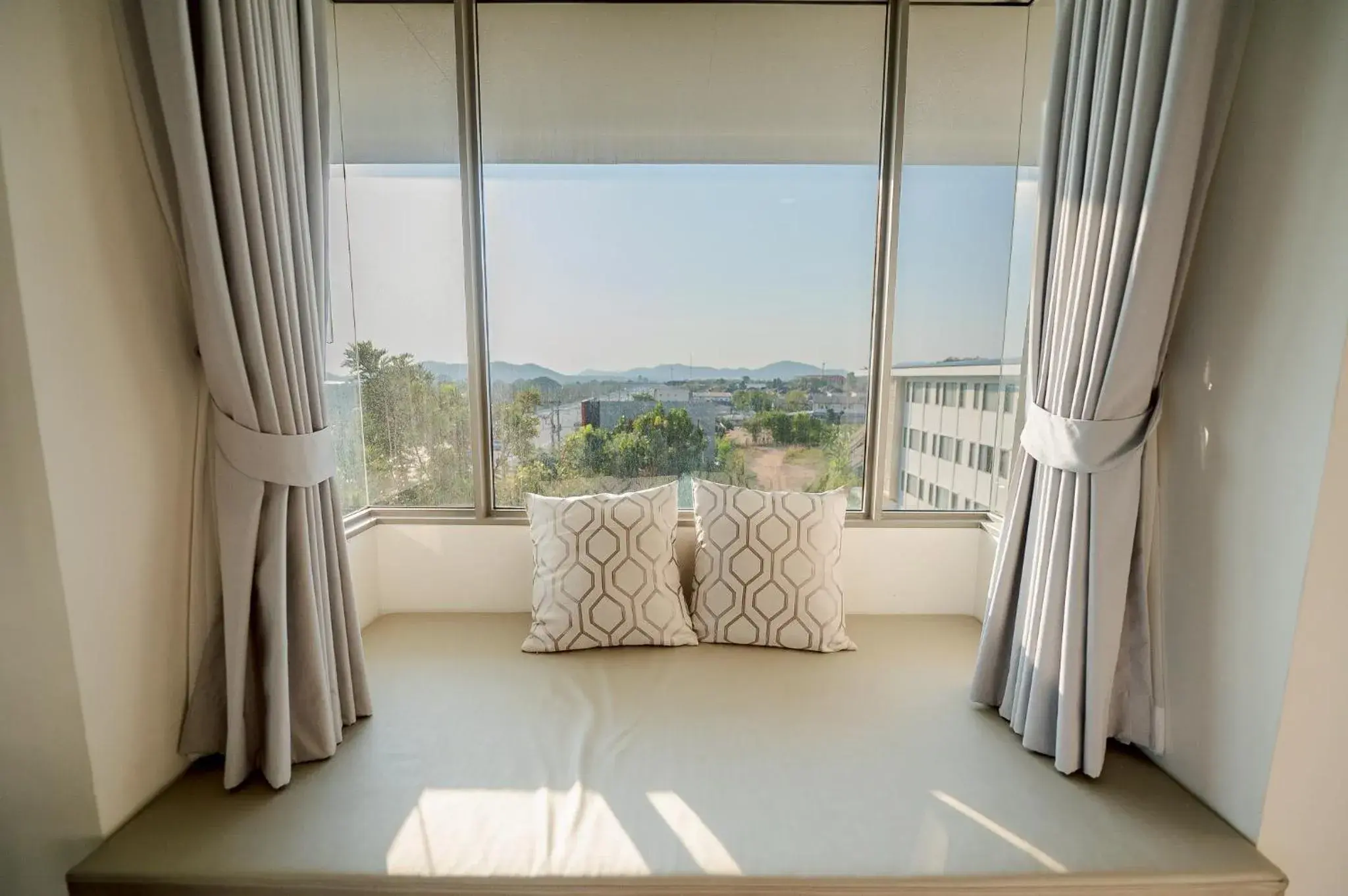 View (from property/room), Bed in THE NAVY HOUSE HOTEL View (from property/room), Bed in THE NAVY HOUSE HOTEL