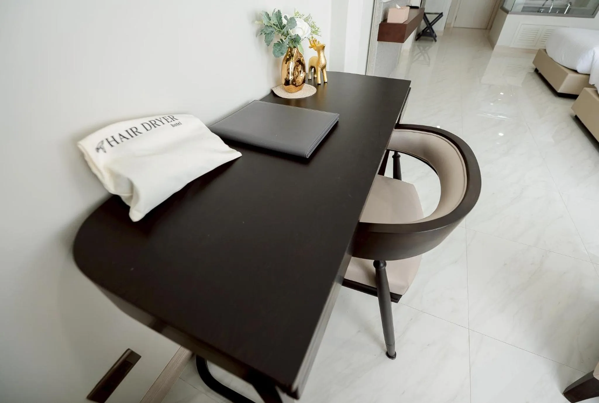Seating area in THE NAVY HOUSE HOTEL