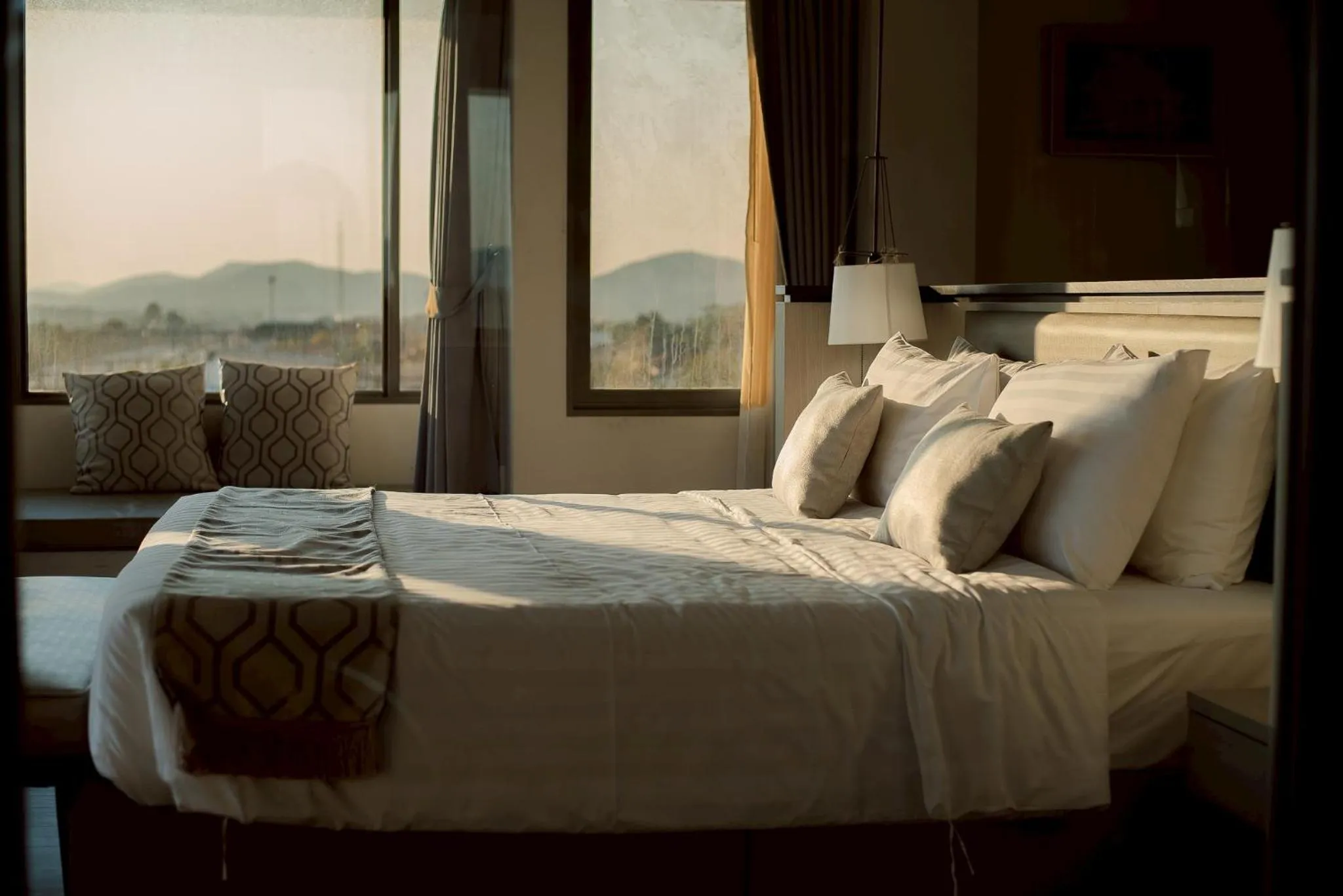 Bed in THE NAVY HOUSE HOTEL