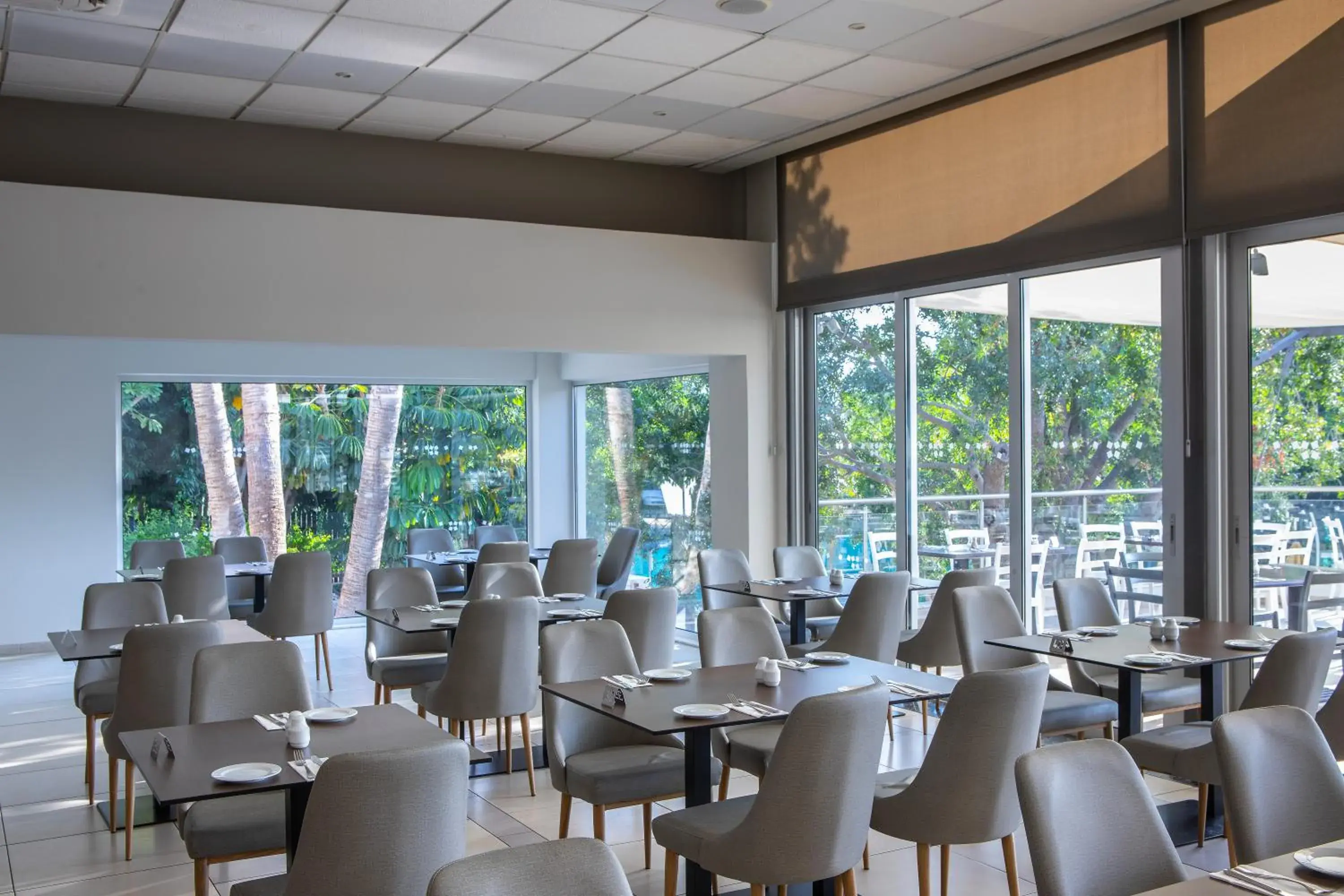 Restaurant/places to eat in Mayfair Gardens Restaurant/places to eat in Mayfair Gardens