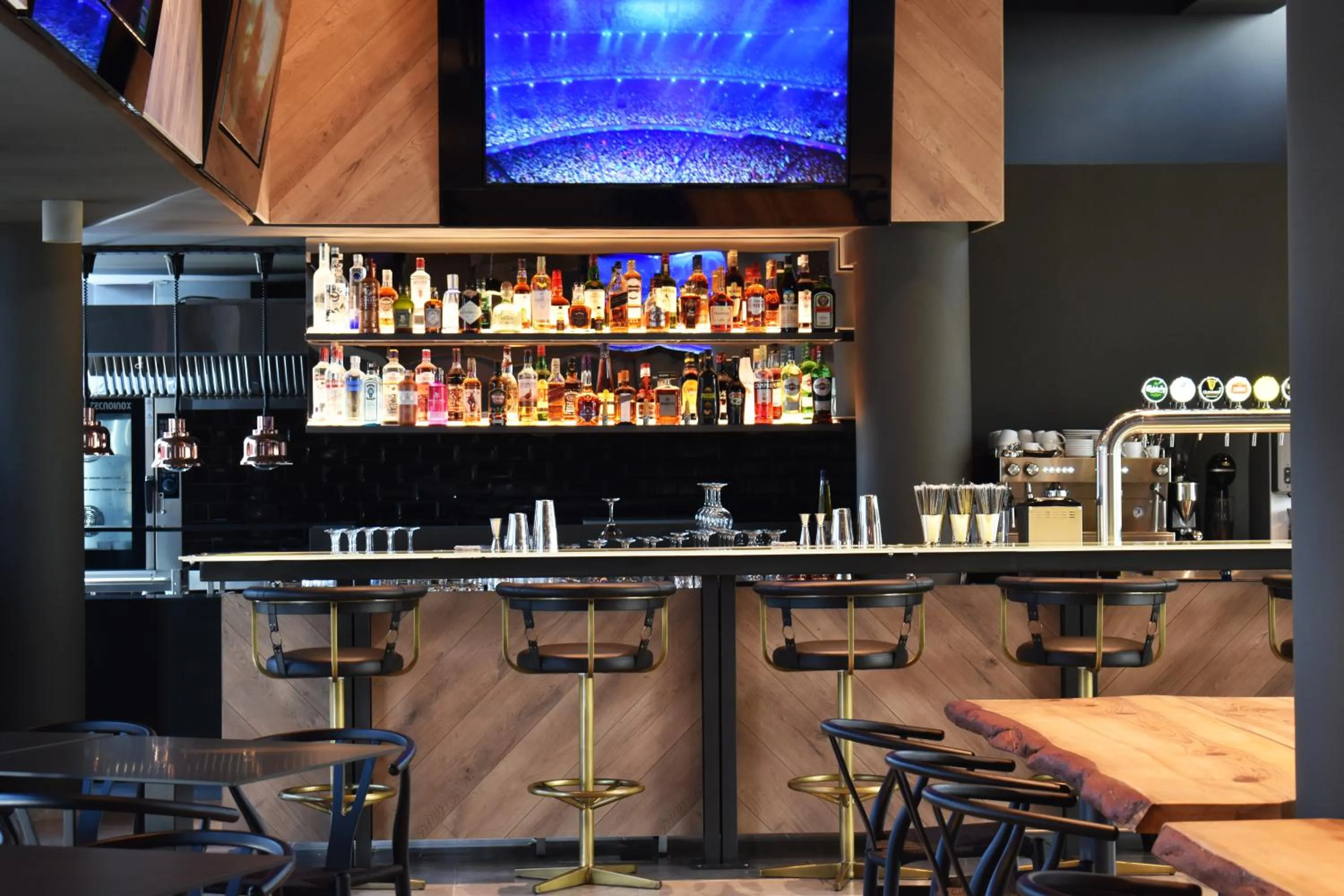 Lounge or bar in Mayfair Gardens