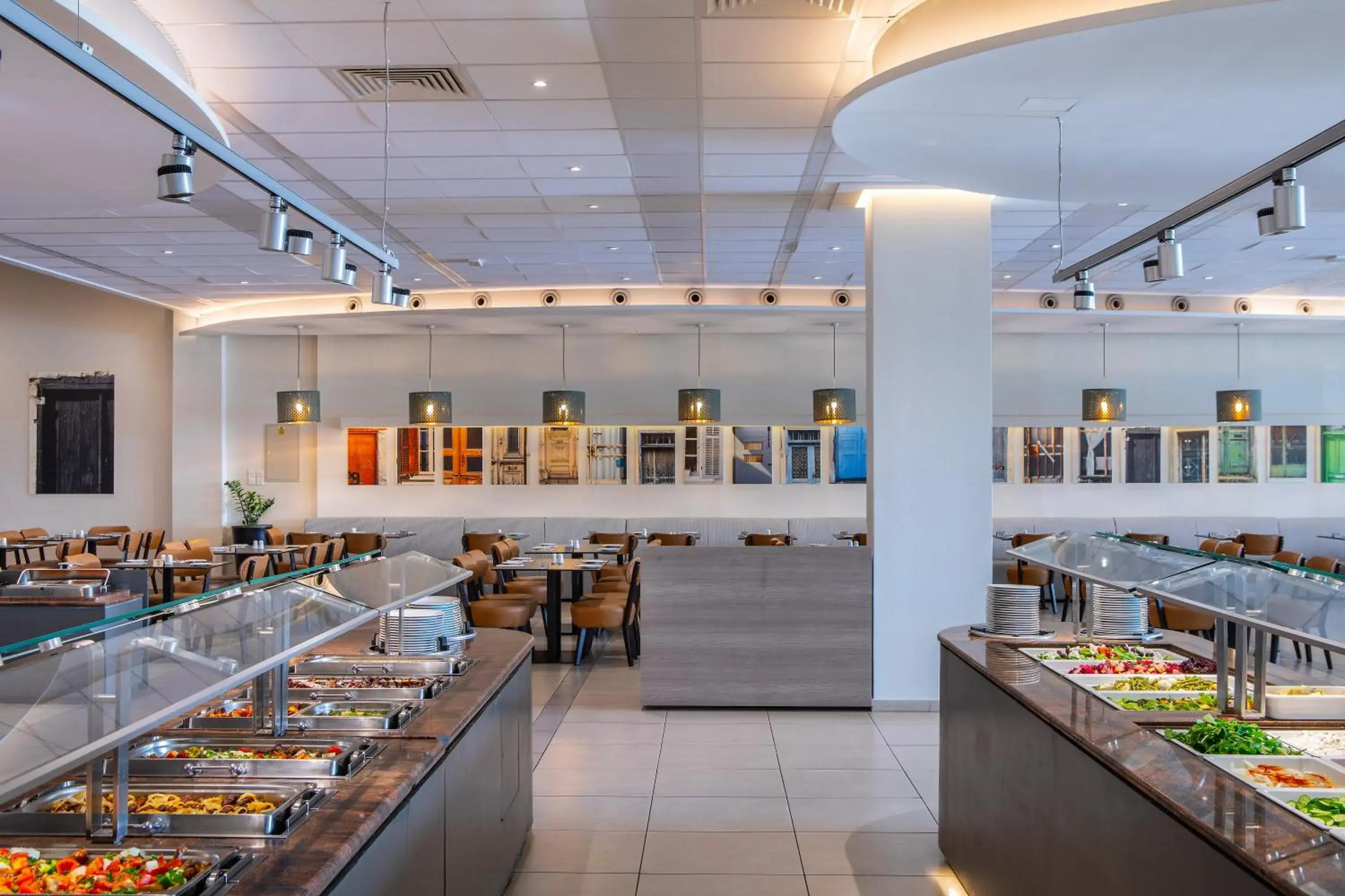 Restaurant/places to eat in Mayfair Gardens Restaurant/places to eat in Mayfair Gardens