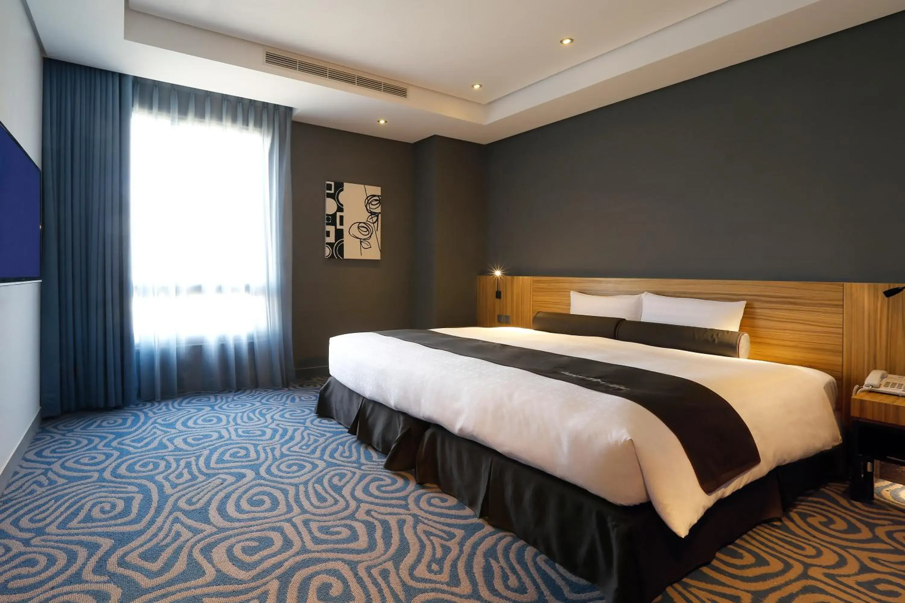 Executive Suite in Golden Tulip - Aesthetics Executive Suite in Golden Tulip - Aesthetics