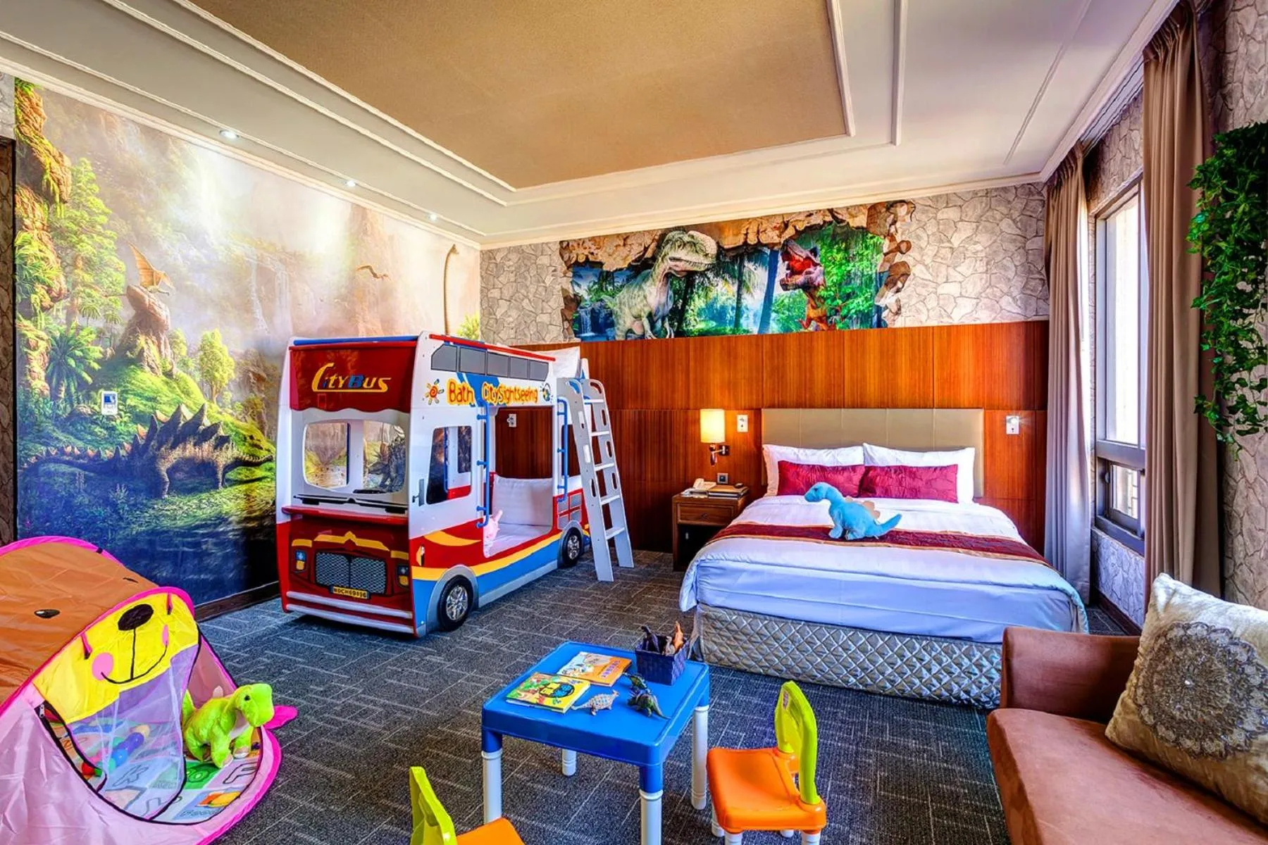 children, Bed in Golden Tulip - Aesthetics