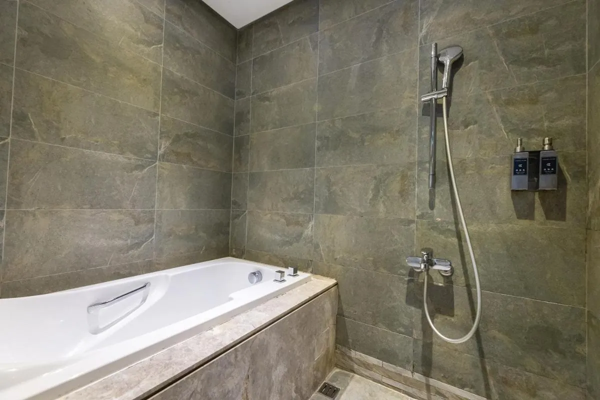 Bathroom in Golden Tulip - Aesthetics