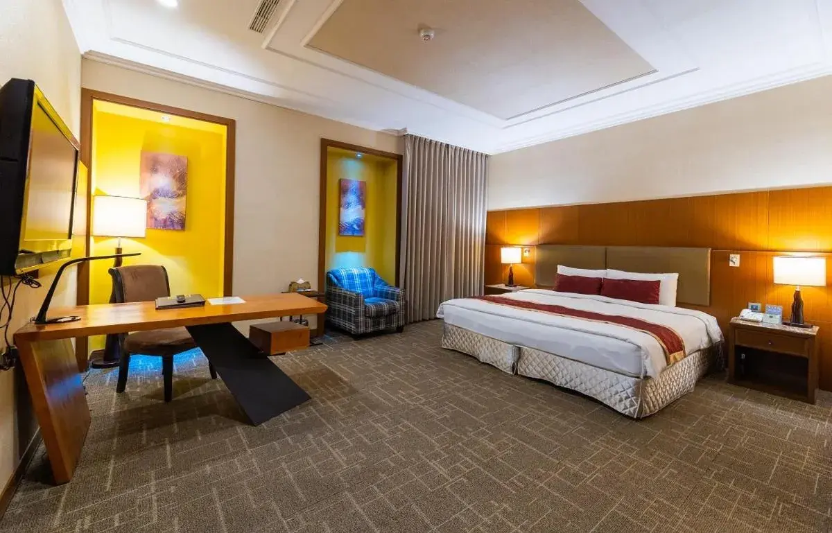 Superior Double Room in Golden Tulip - Aesthetics Superior Double Room in Golden Tulip - Aesthetics