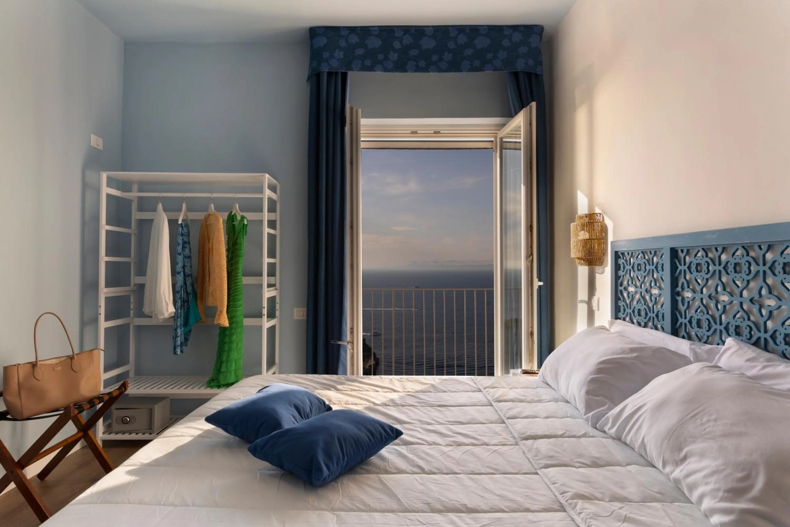 Bed in Hotel Villa Lubrense Sorrento