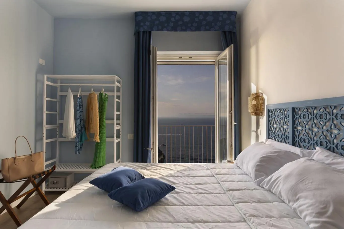 Bed in Hotel Villa Lubrense Sorrento