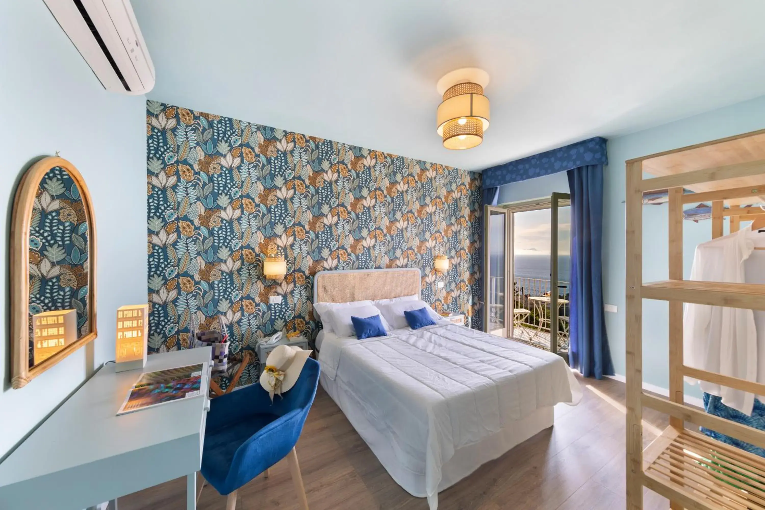 Deluxe Double Room - single occupancy in Hotel Villa Lubrense Sorrento Deluxe Double Room - single occupancy in Hotel Villa Lubrense Sorrento