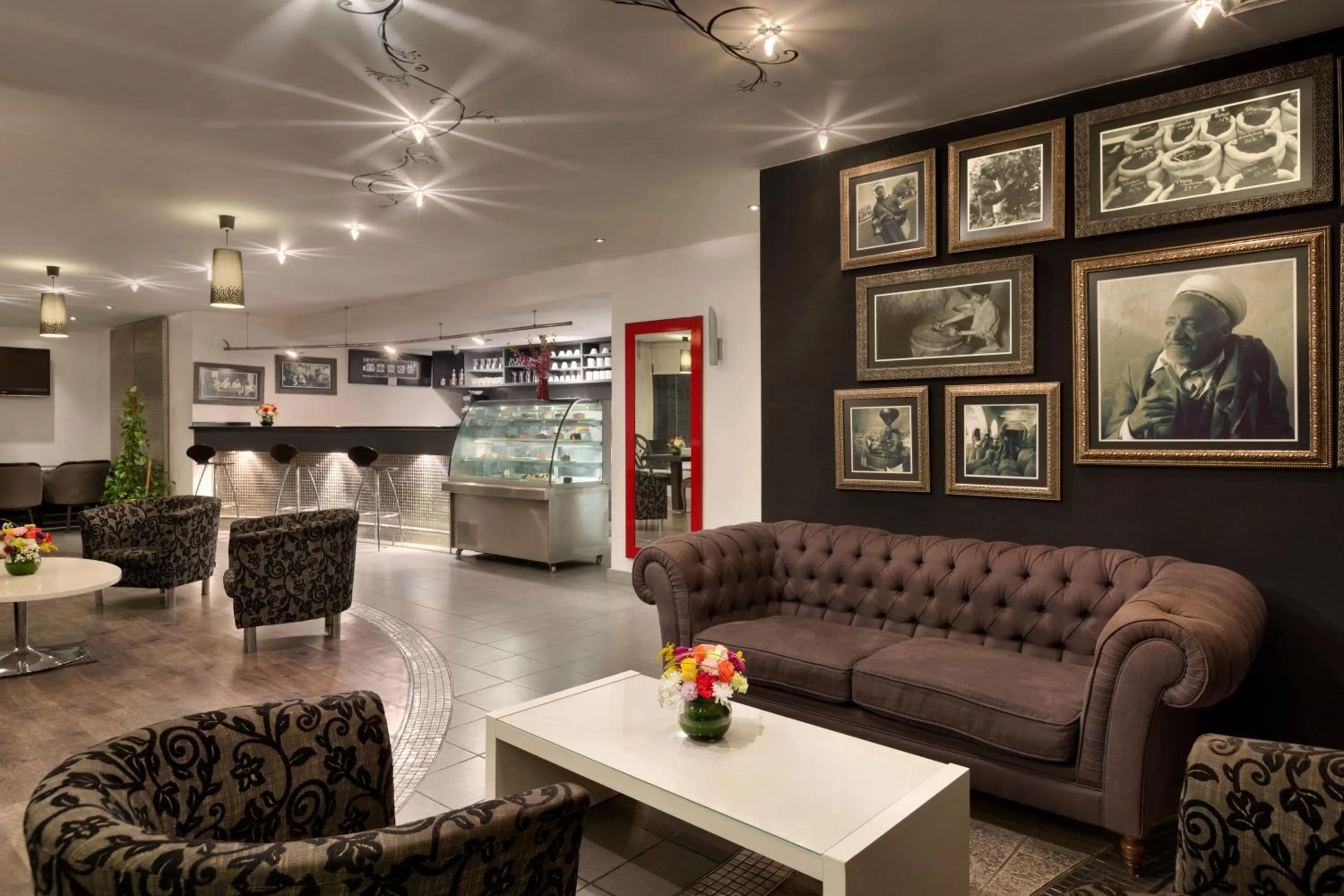 Seating area in Hawthorn Suites by Wyndham Al Khobar