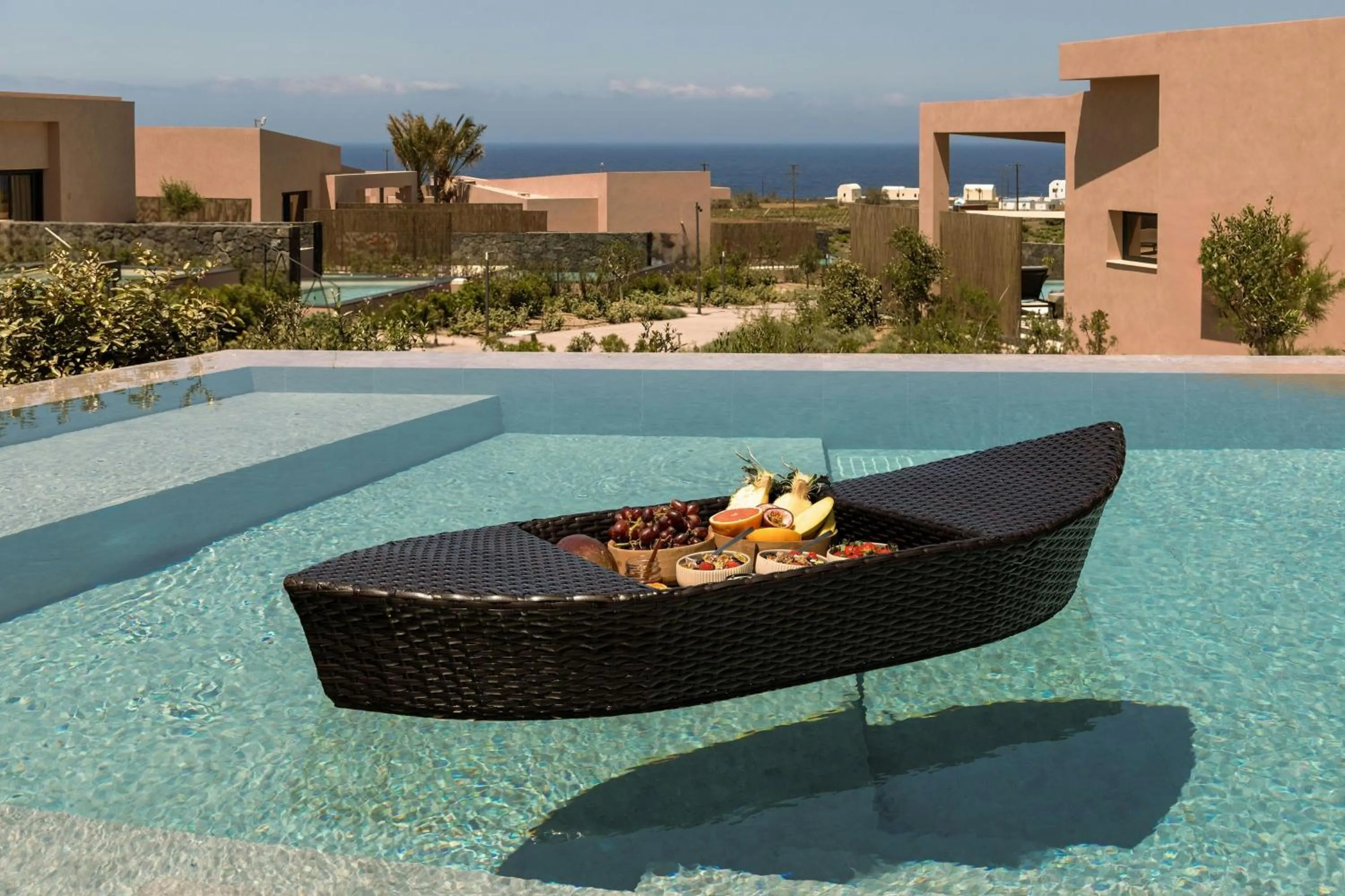 Restaurant/places to eat in Domes Novos Santorini, Autograph Collection