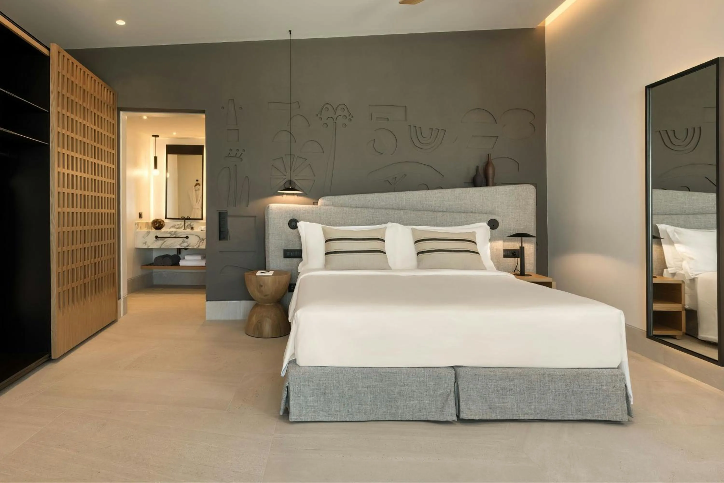 Swimming pool, Bed in Domes Novos Santorini, Autograph Collection