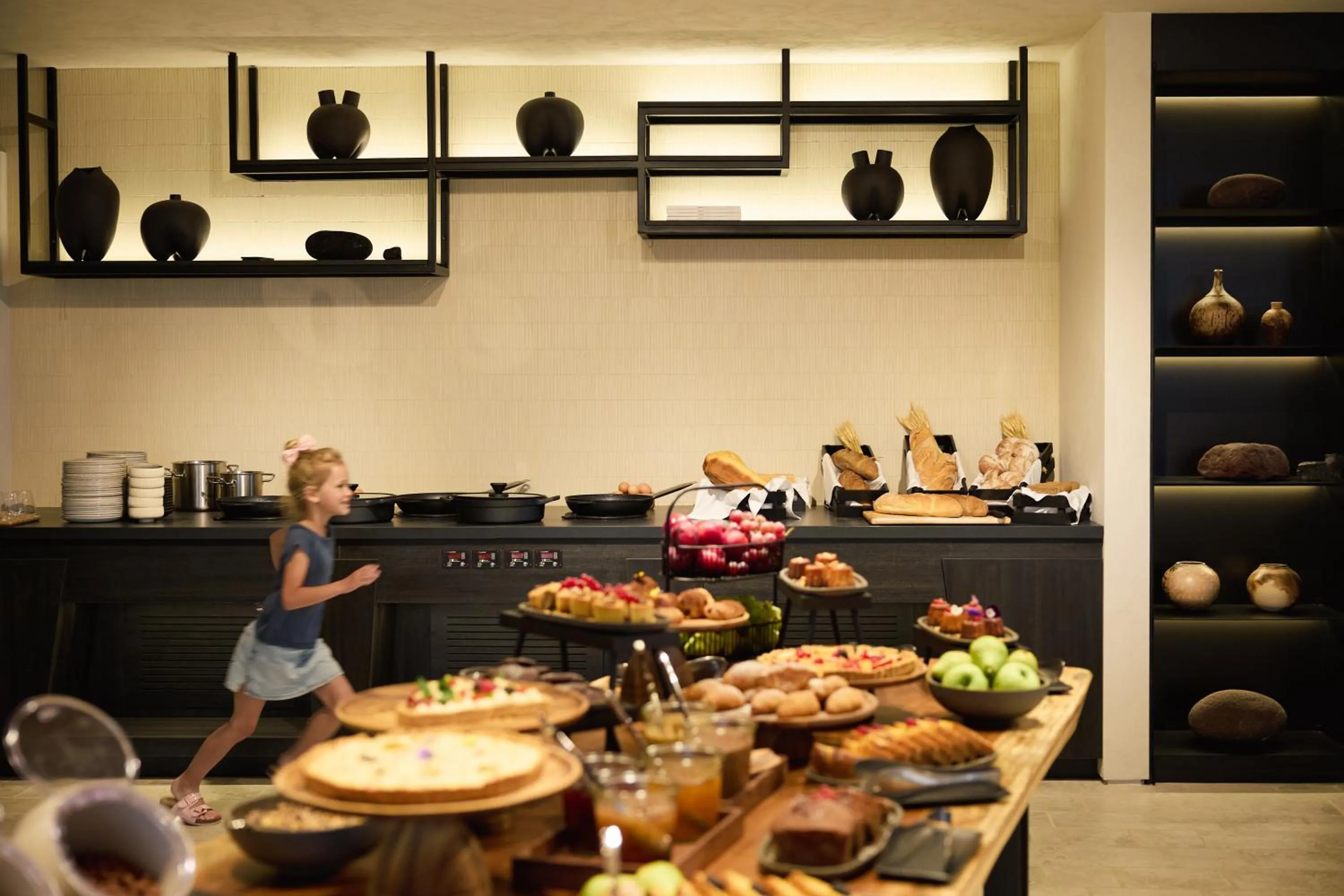 Breakfast in Domes Novos Santorini, Autograph Collection