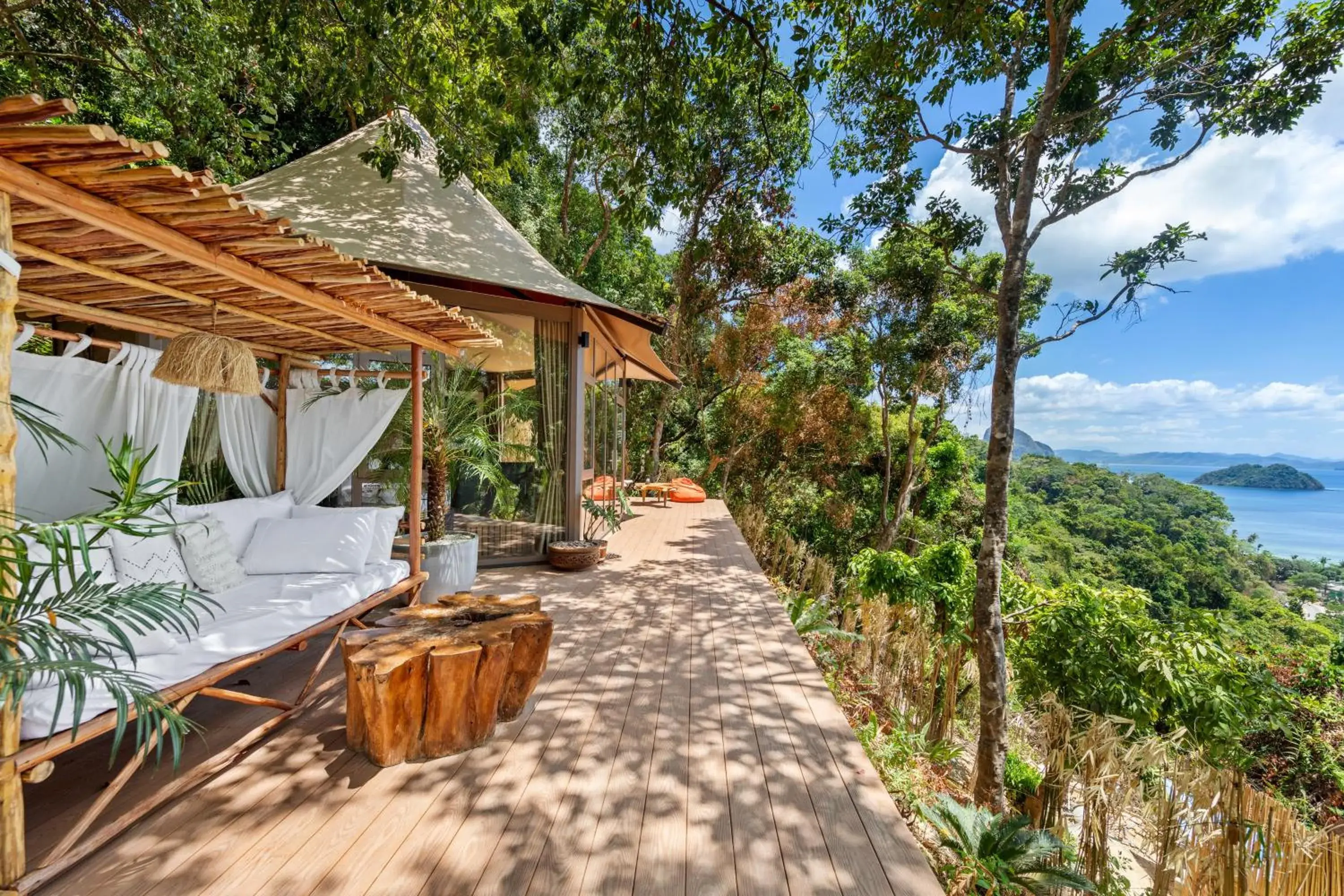 Garden view in The Jungle Lodge -Glamping at Karuna El Nido Garden view in The Jungle Lodge -Glamping at Karuna El Nido