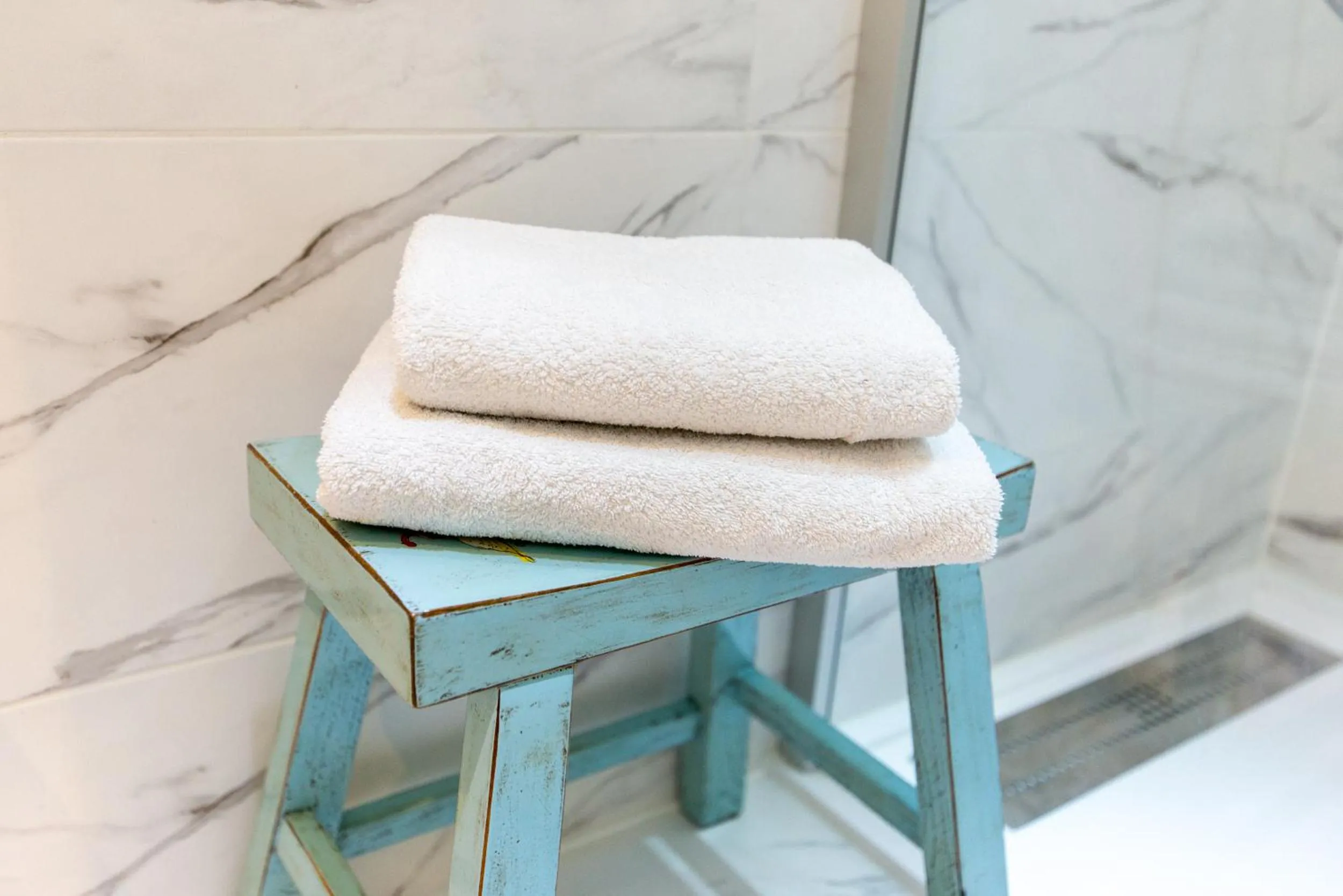 Decorative detail in B&B Blossom