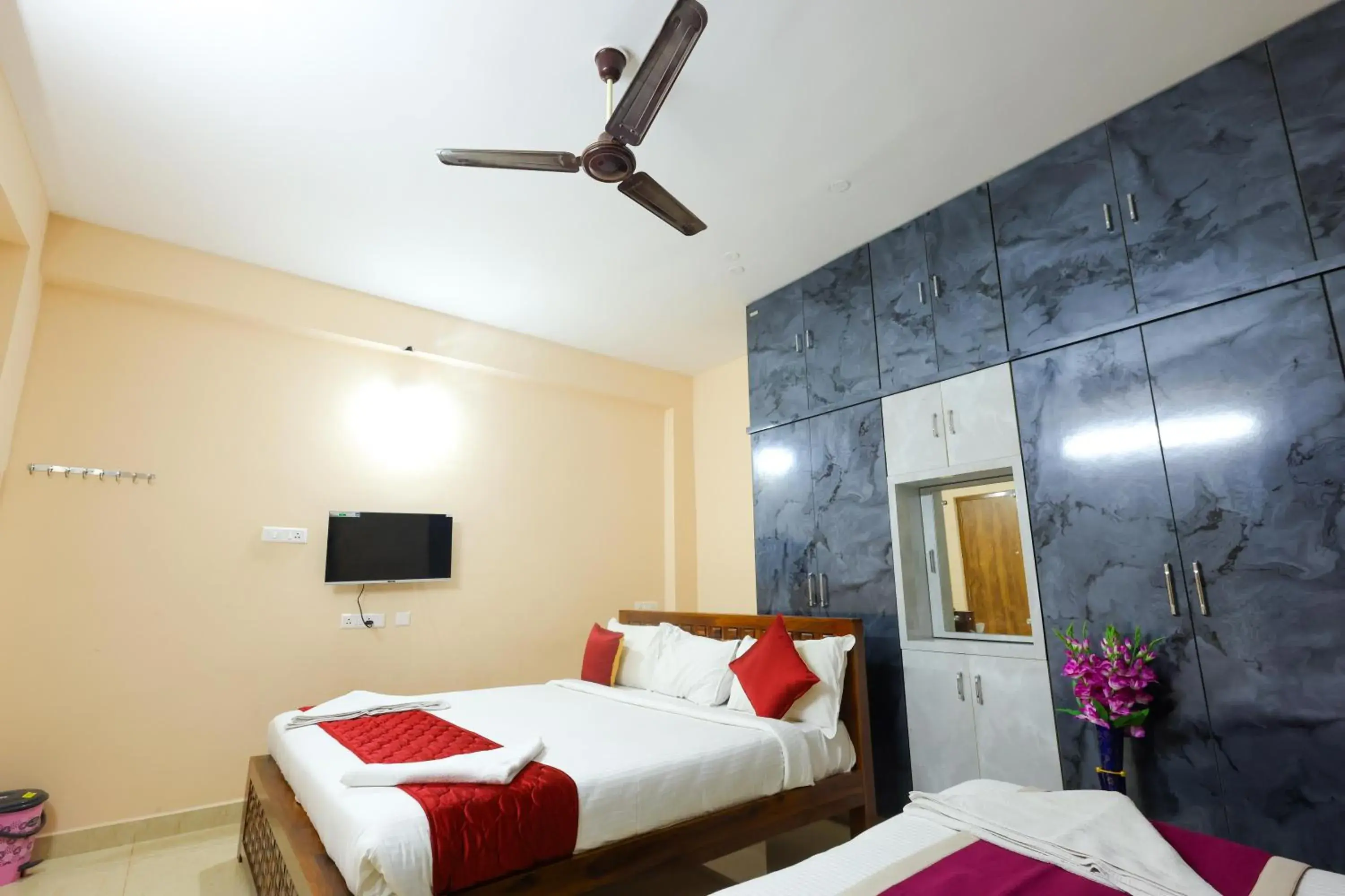 Bed in SBHS Homestay - Garudadri - Tirupati Bus Stand Bed in SBHS Homestay - Garudadri - Tirupati Bus Stand