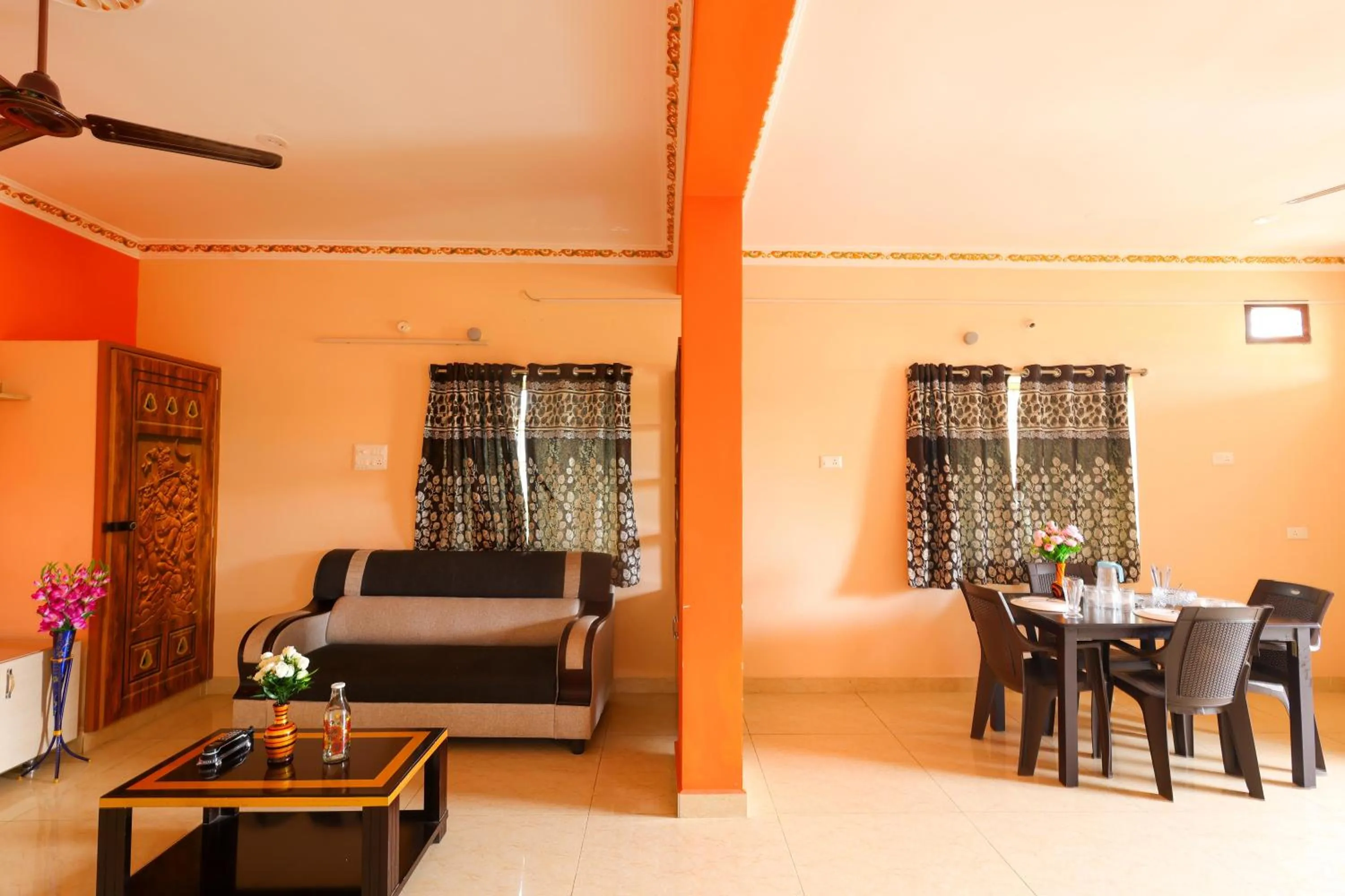 Living room in SBHS Homestay - Garudadri - Tirupati Bus Stand