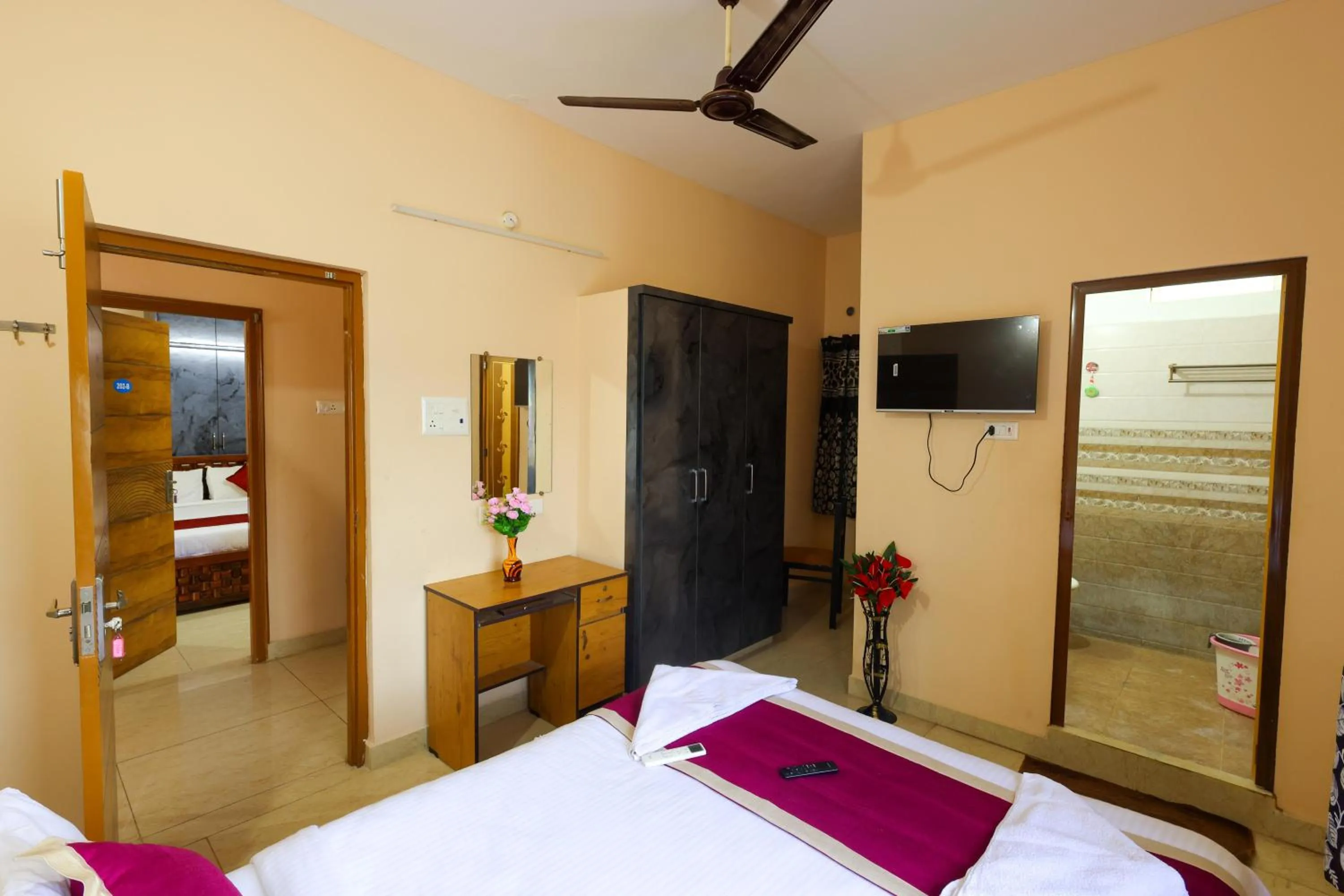 Bed in SBHS Homestay - Garudadri - Tirupati Bus Stand