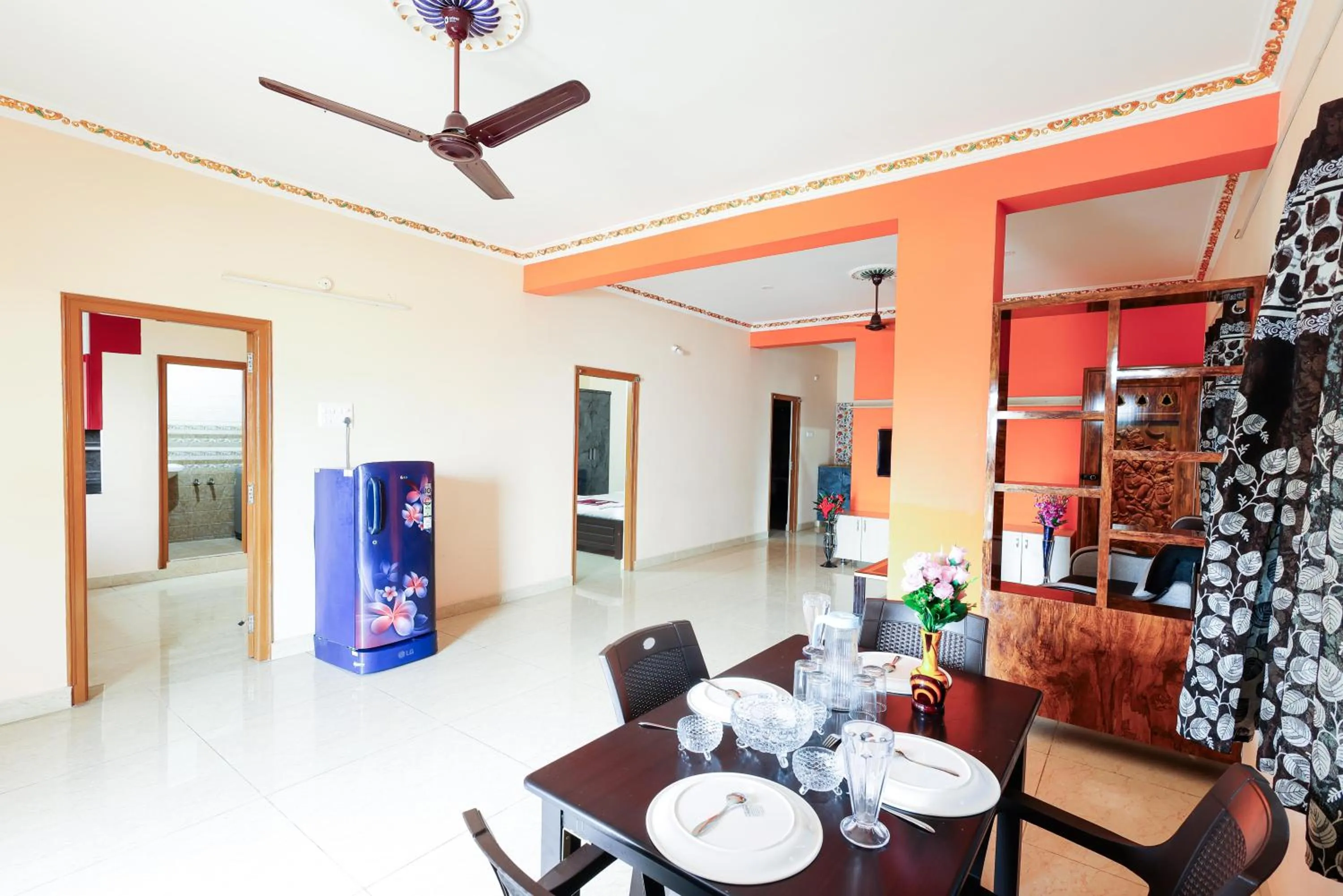 Living room in SBHS Homestay - Garudadri - Tirupati Bus Stand