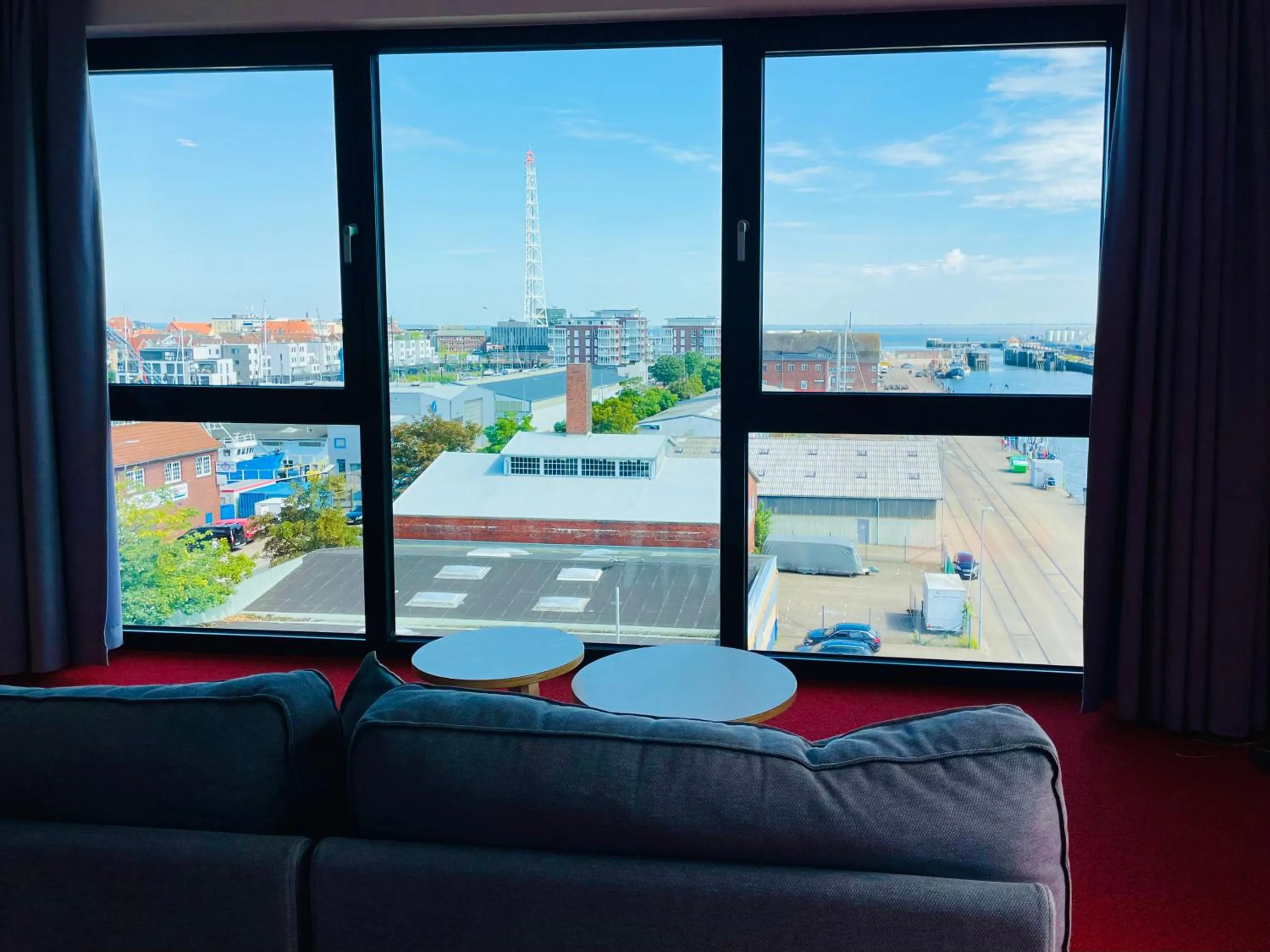 Communal lounge/ TV room in havenhostel Cuxhaven