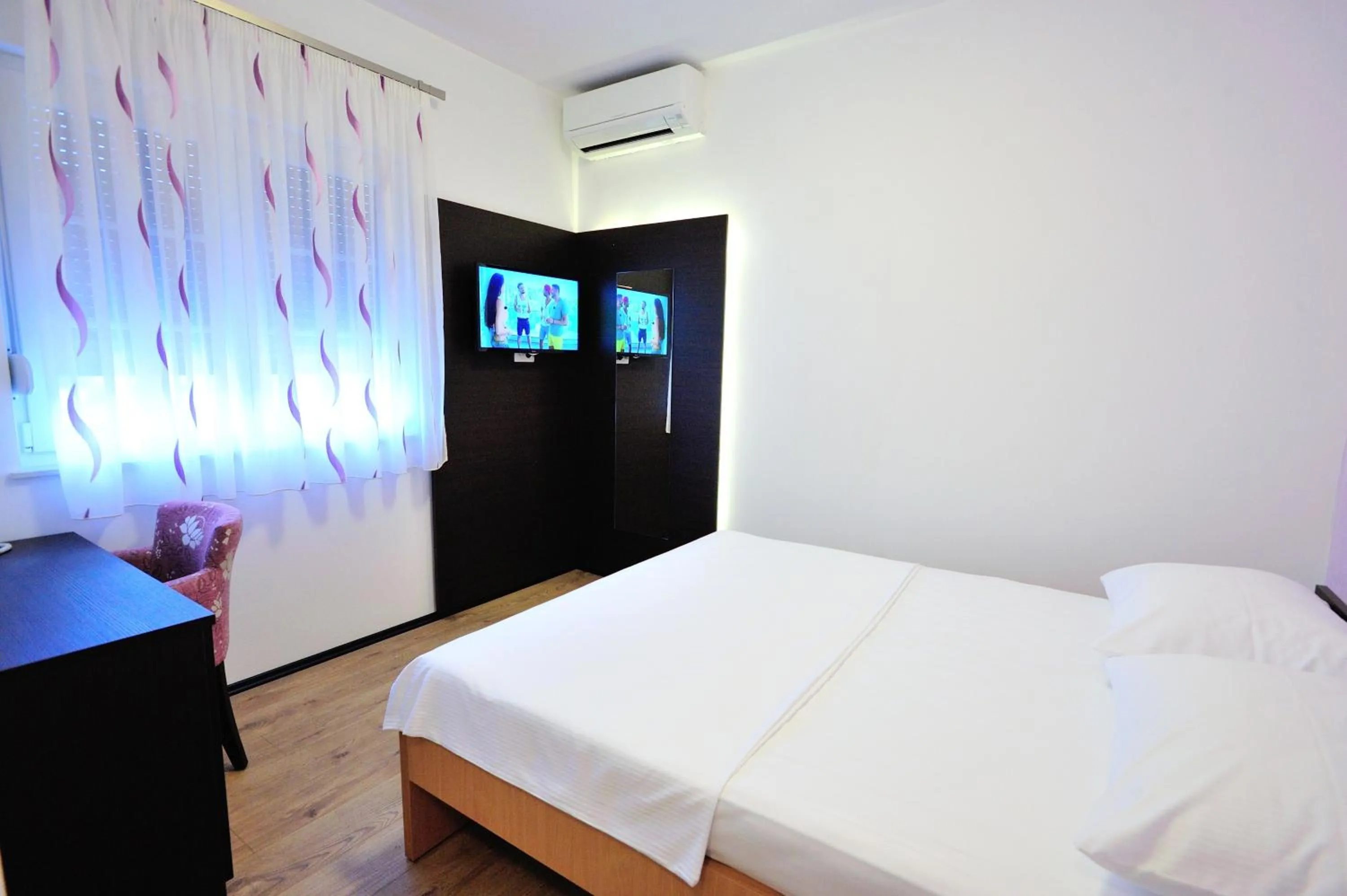 Bed in Hotel Blagaj Mostar