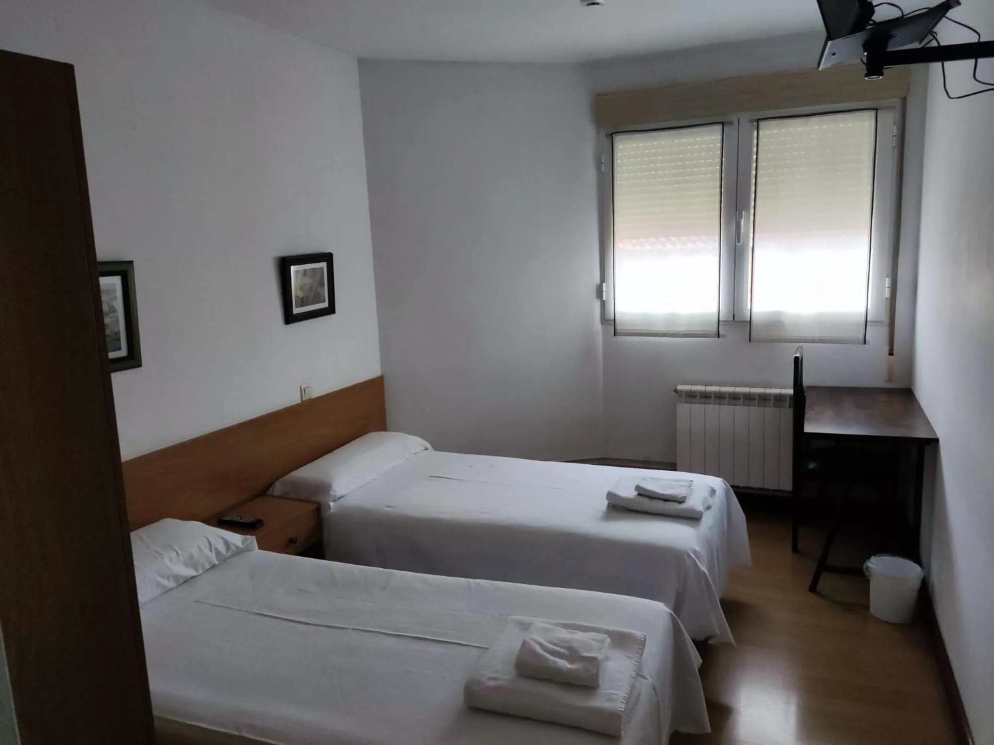 Twin Room with Shared Bathroom in Pensión Las Matillas