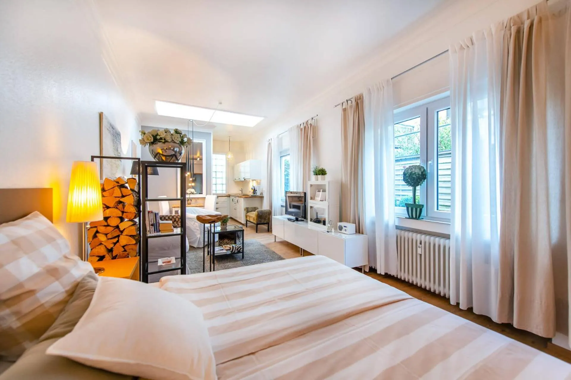 Bed in Ferienwohnung Koblenz Altstadt