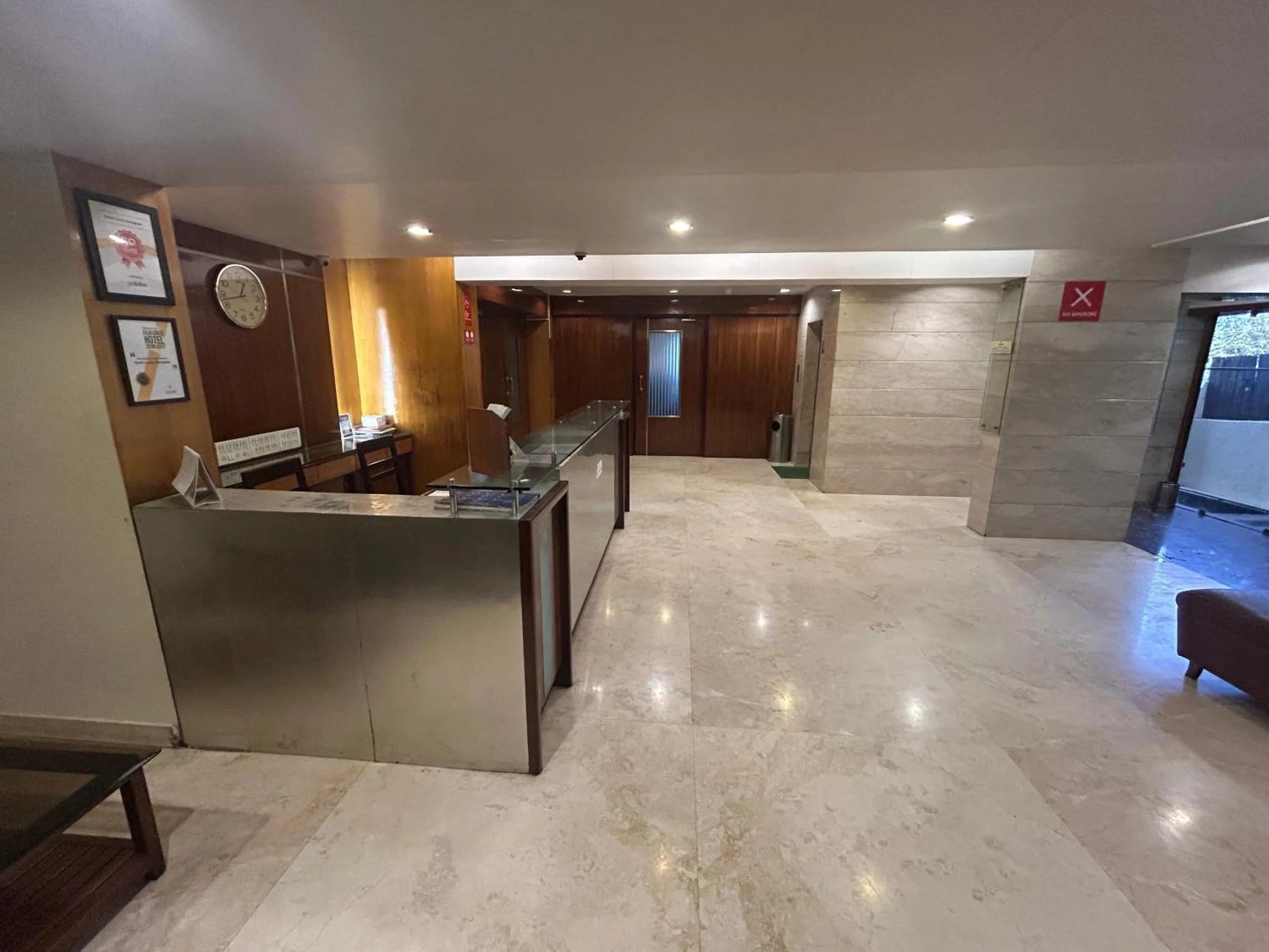 Lobby or reception in Hotel Lucky Goregaon