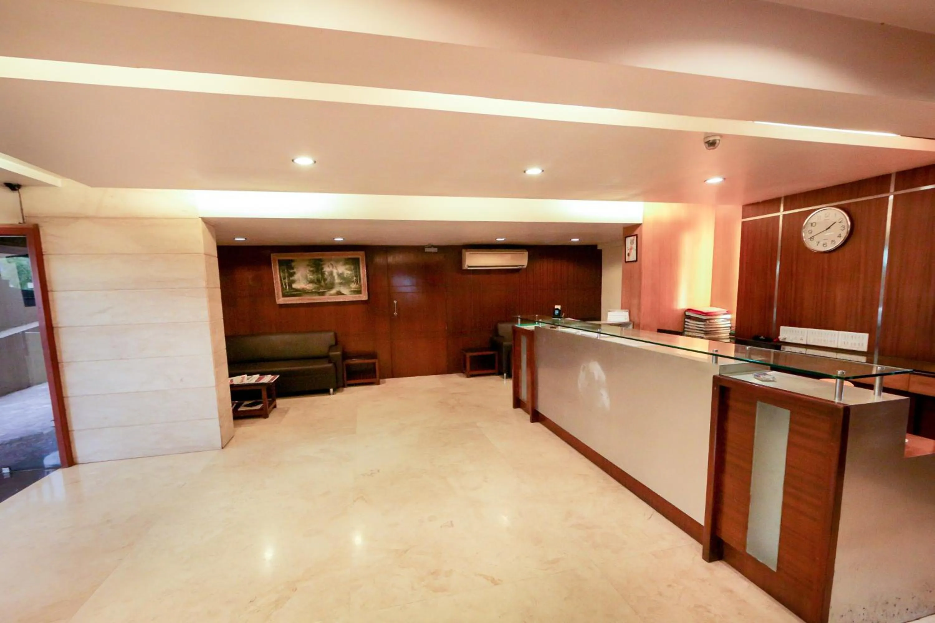 Lobby or reception in Hotel Lucky Goregaon