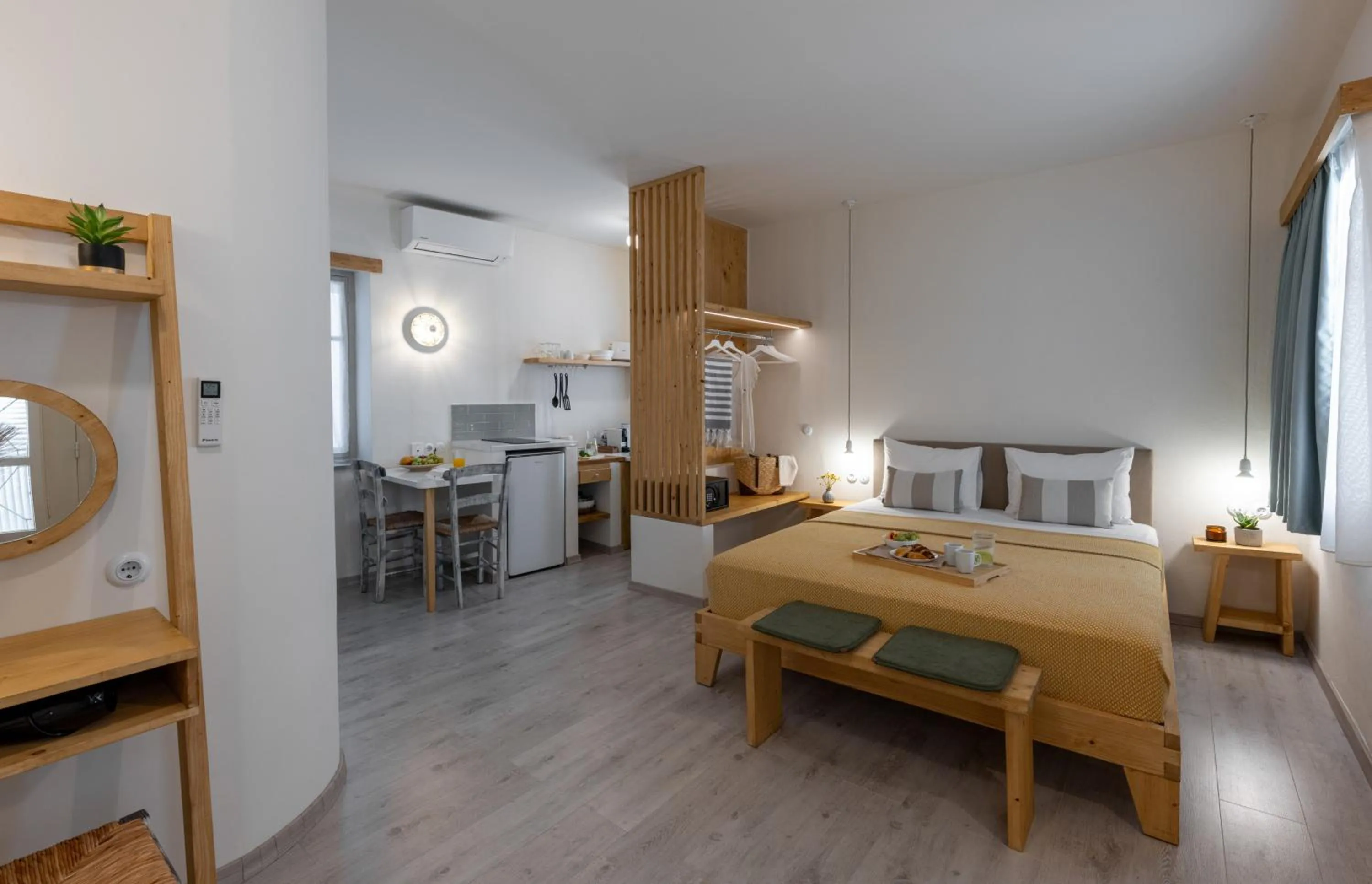 Kitchen or kitchenette, Bed in Capella Skiathos, Residences