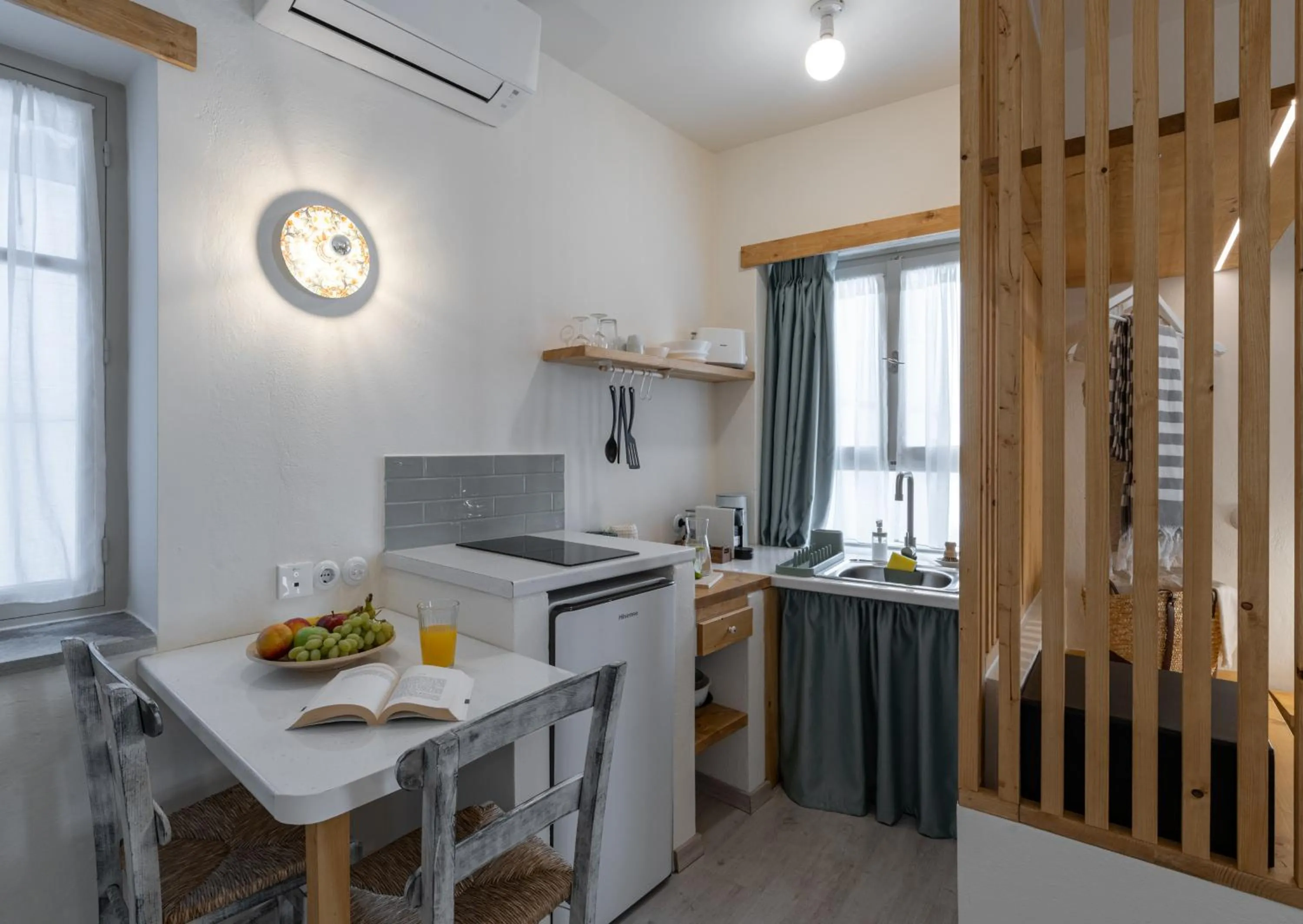 Kitchen or kitchenette in Capella Skiathos, Residences