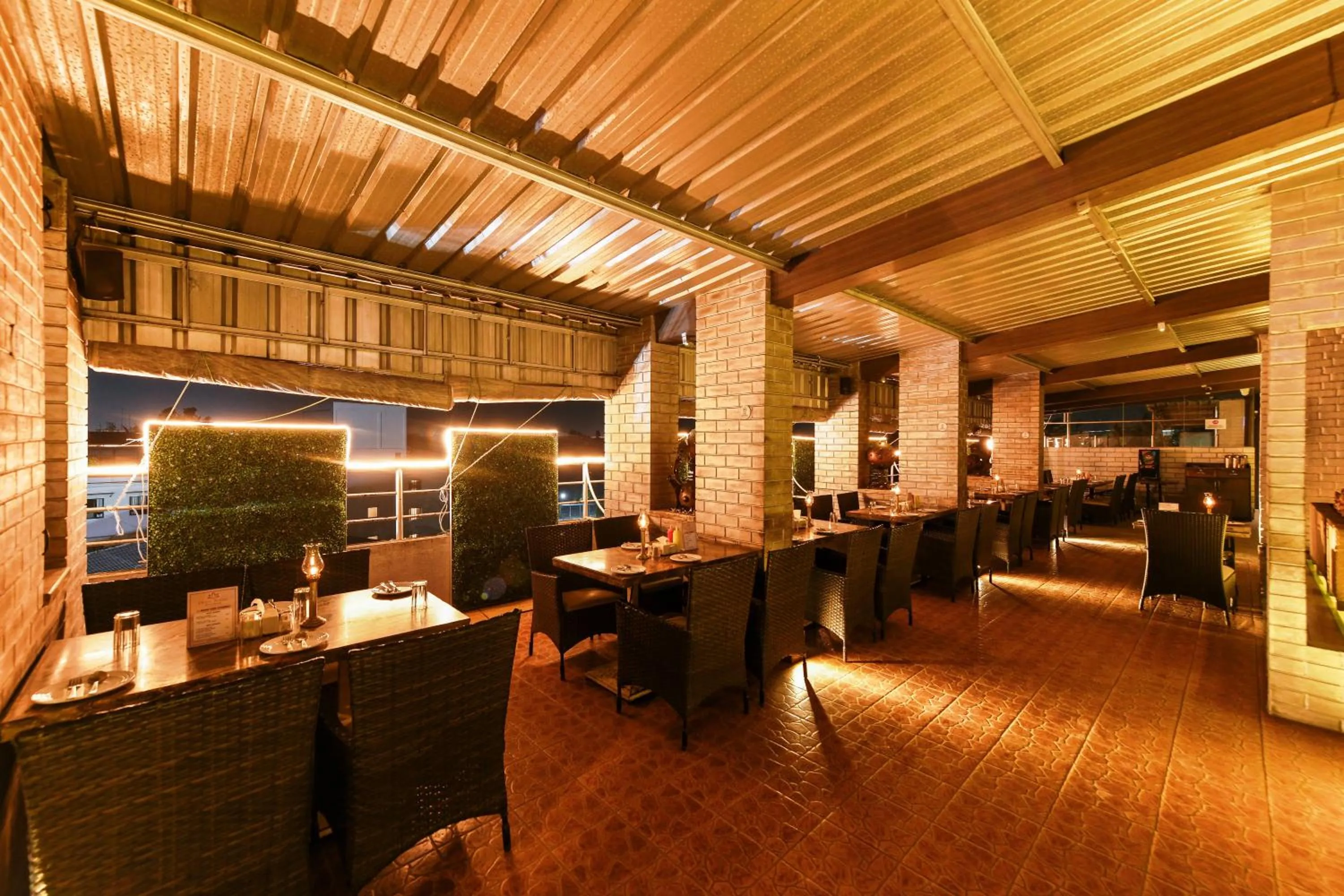 Dining area in Hotel Roopa