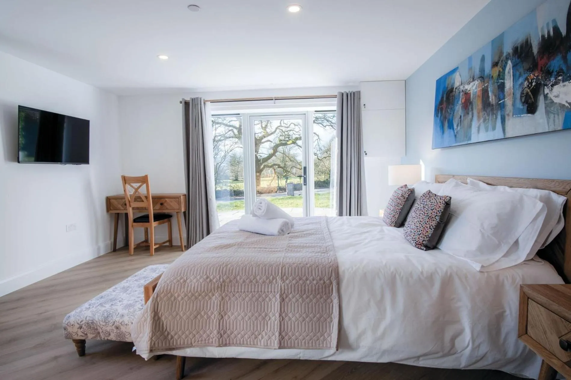 Floor plan, Bed in Suite 9 - Sleeping Giant Hotel - Pen Y Cae Inn