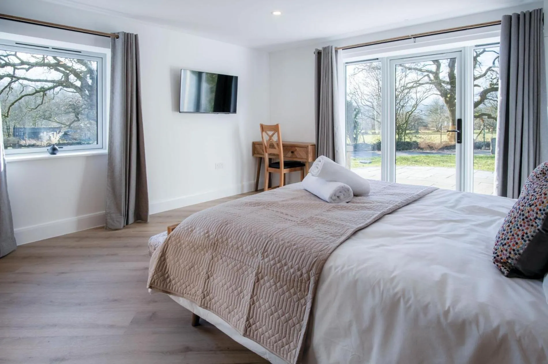 Floor plan, Bed in Suite 9 - Sleeping Giant Hotel - Pen Y Cae Inn