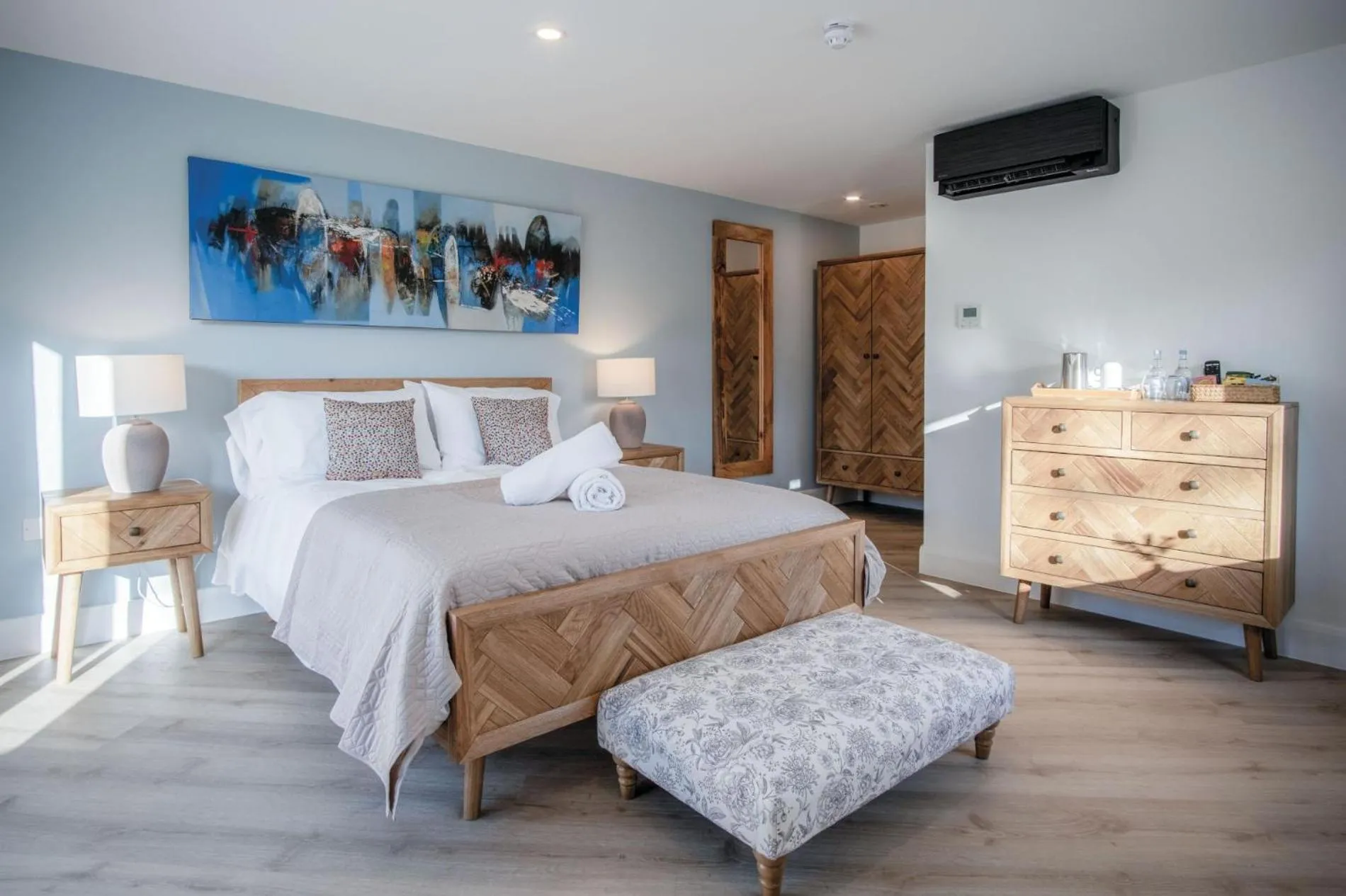 Floor plan, Bed in Suite 9 - Sleeping Giant Hotel - Pen Y Cae Inn