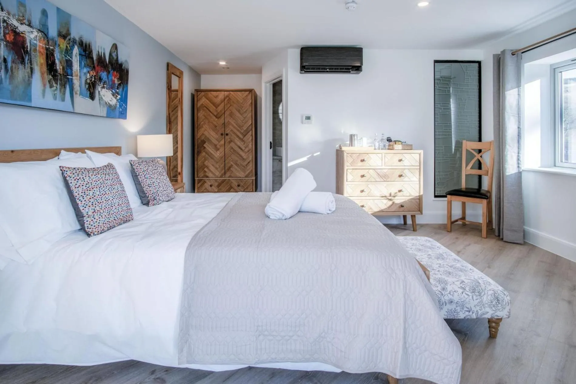 Floor plan, Bed in Suite 9 - Sleeping Giant Hotel - Pen Y Cae Inn