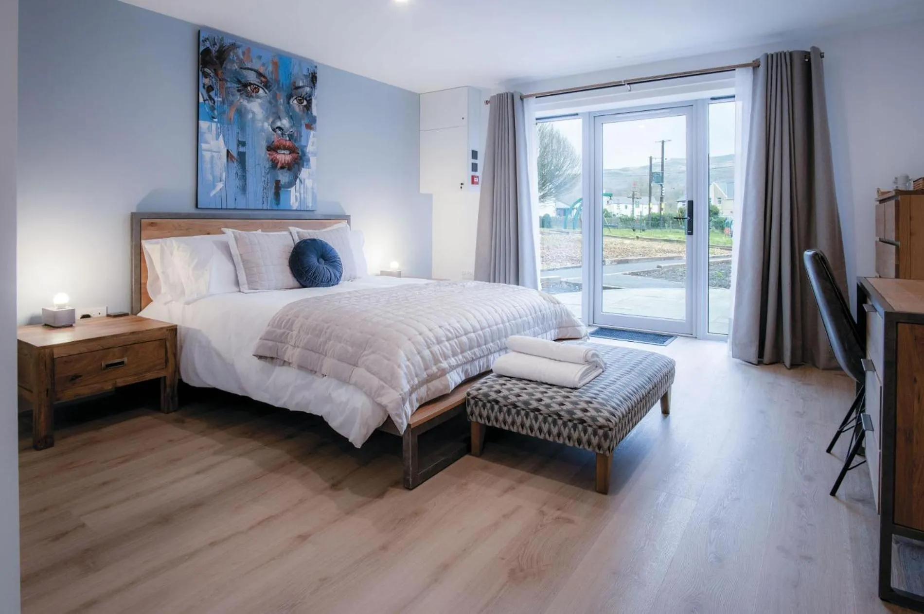 Suite 6 - Sleeping Giant Hotel - Pen Y Cae Inn