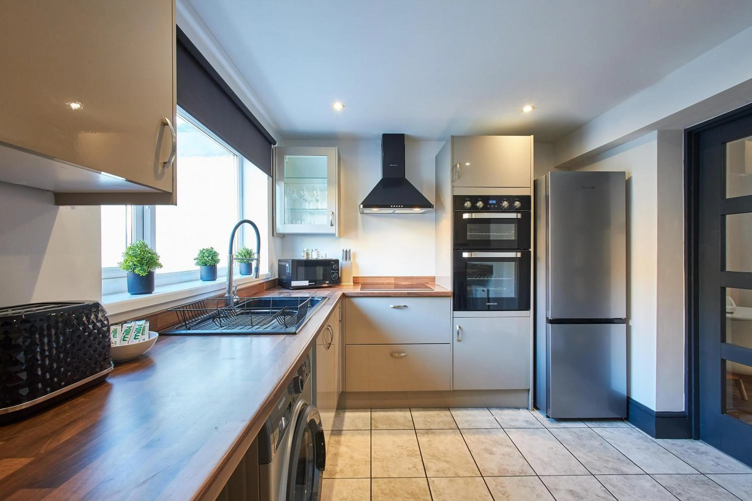 Kitchen or kitchenette in Host & Stay - North Shore Cottage