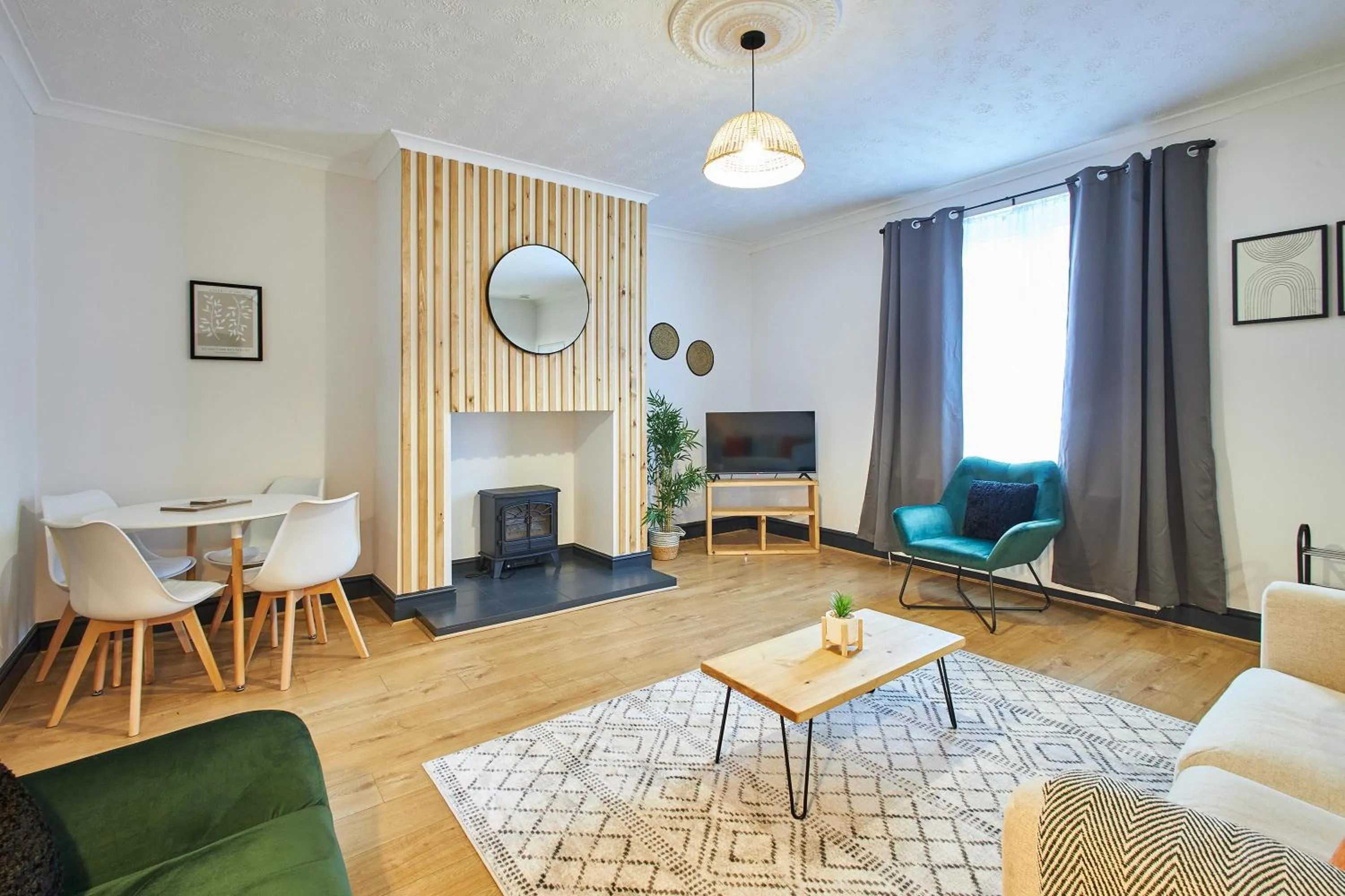TV and multimedia in Host & Stay - North Shore Cottage