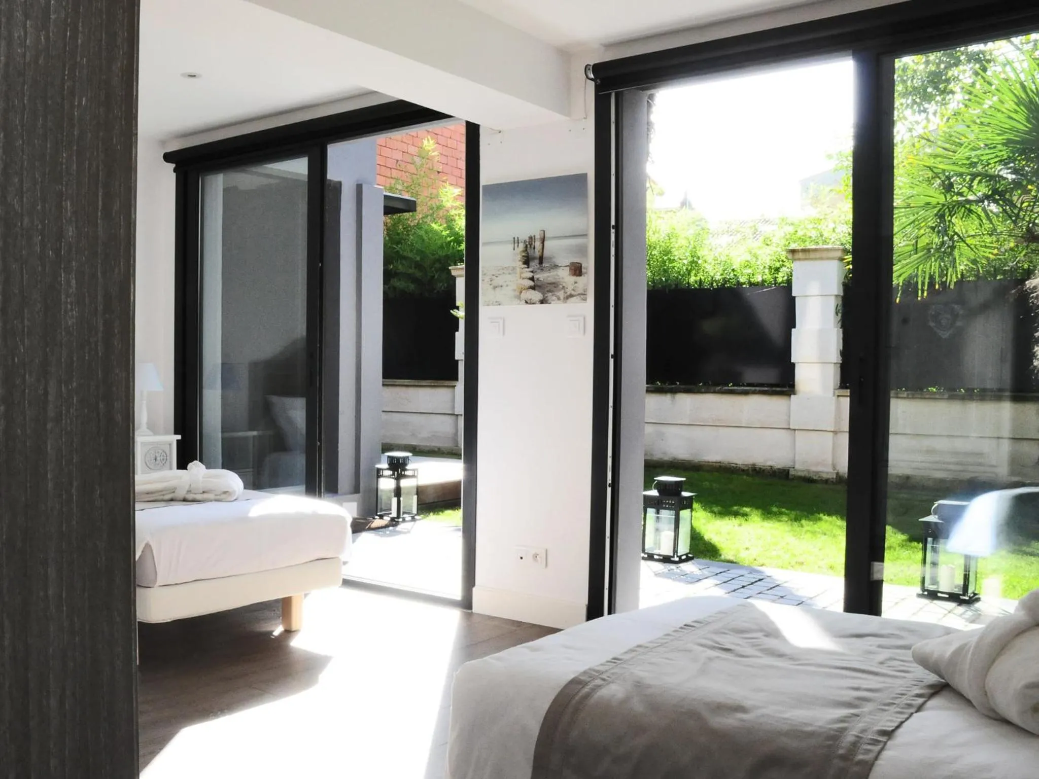 Day, Bed in La Dependance by Cocoonr