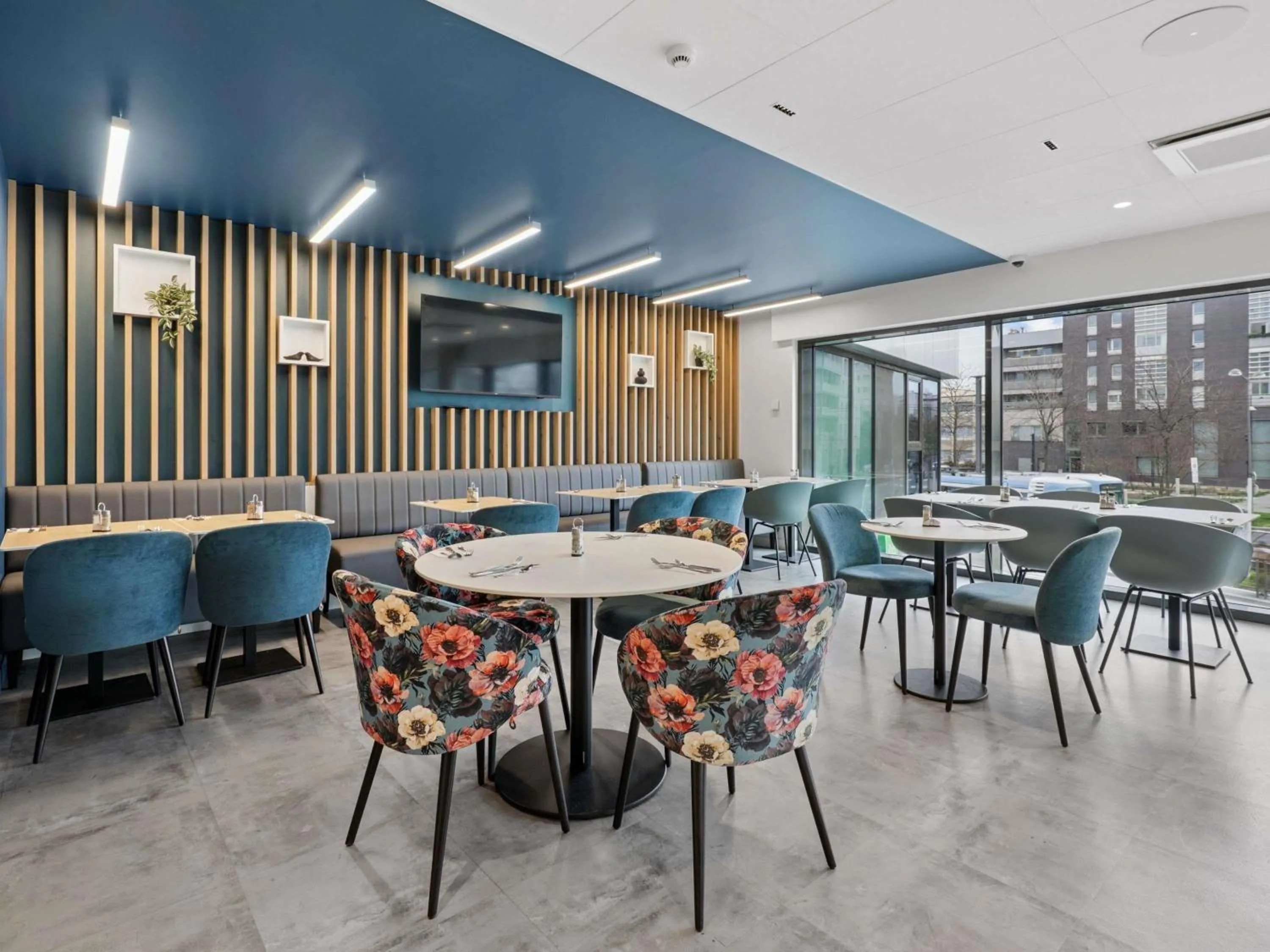 Breakfast in ibis Styles Bezons Paris La Défense