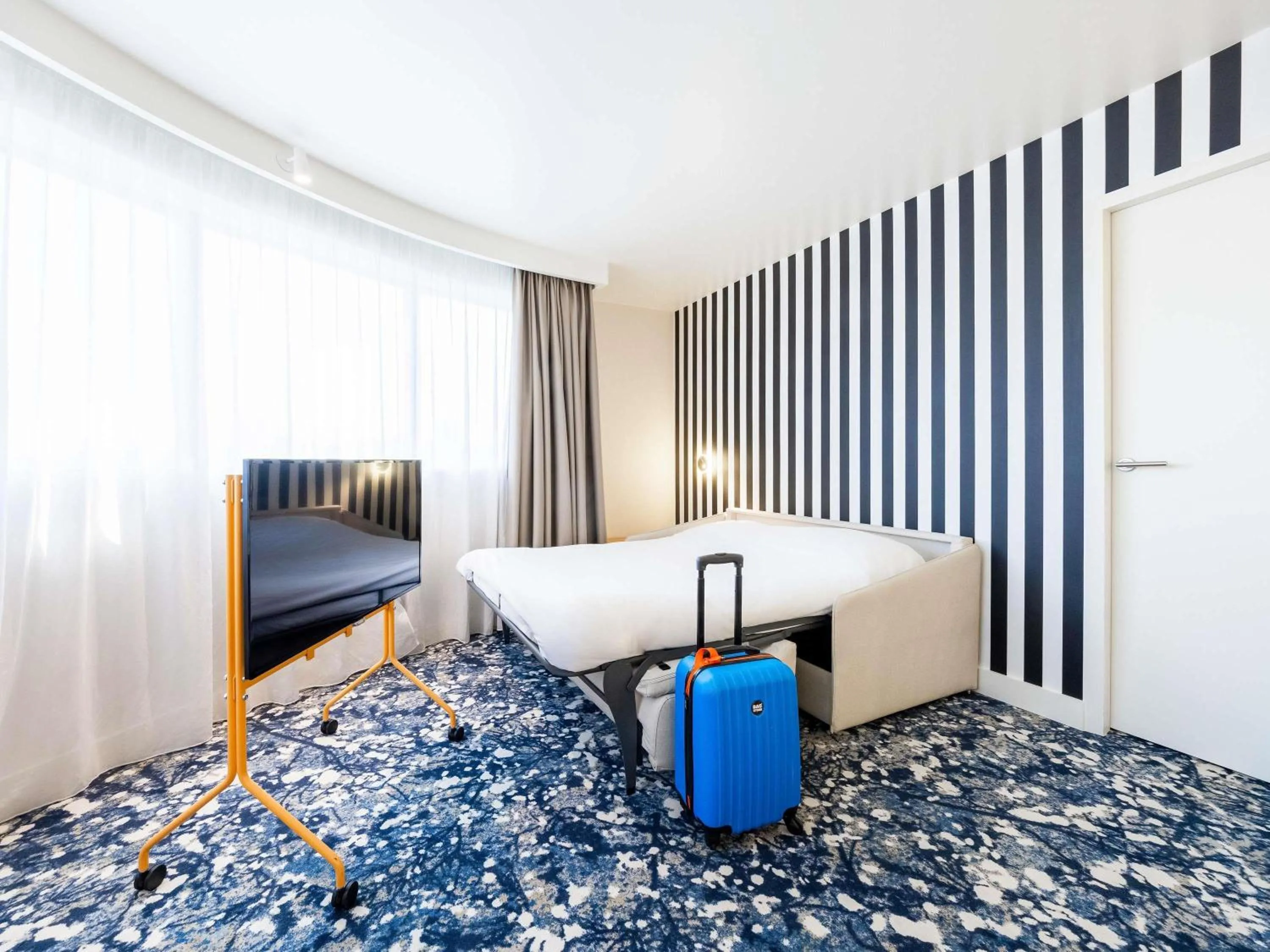 Bedroom, Bed in greet Hotel Paris 13 Porte d'Italie