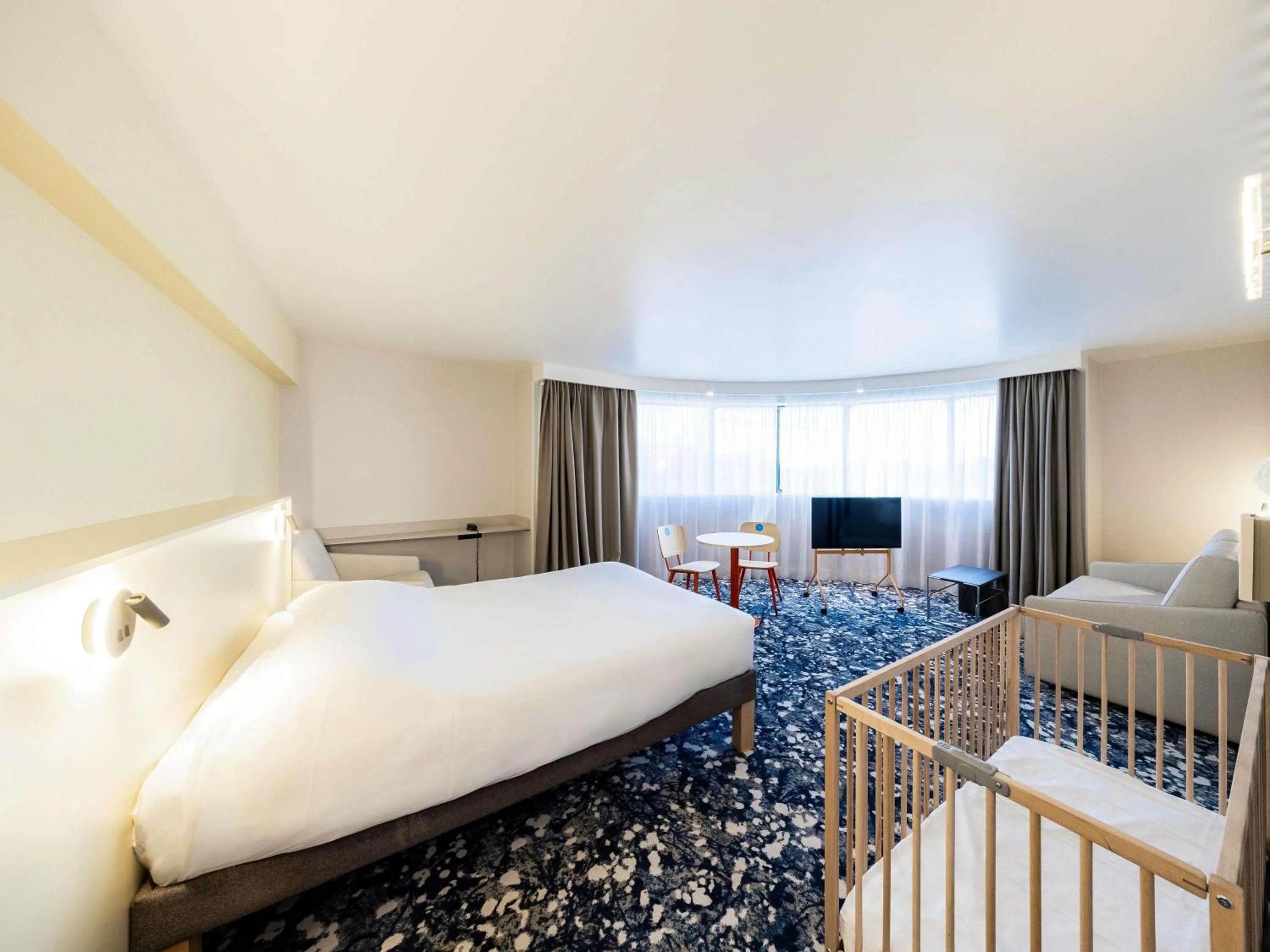 Bedroom, Bed in greet Hotel Paris 13 Porte d'Italie